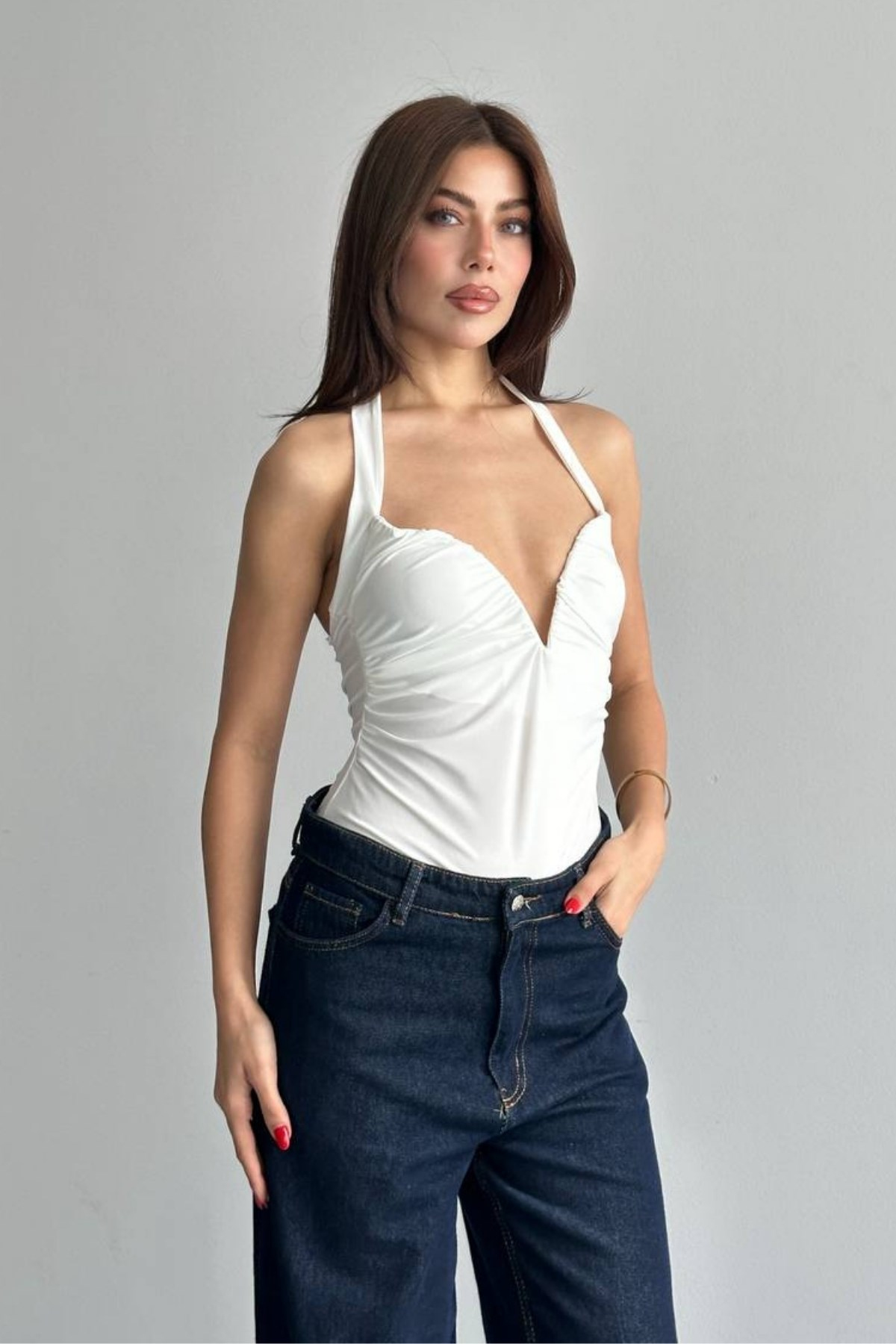 Göğsü Oval Demir Bodysuit BEYAZ