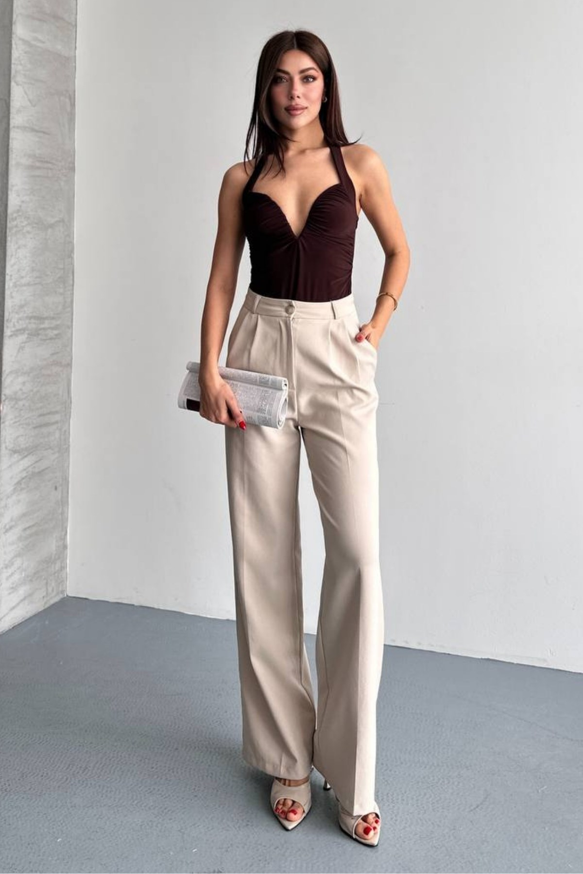 Göğsü Oval Demir Bodysuit KAHVE