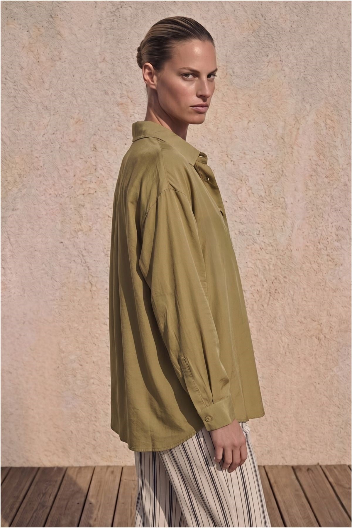 Modal Kumaş Açık Yaka Oversize Gömlek OLIVE