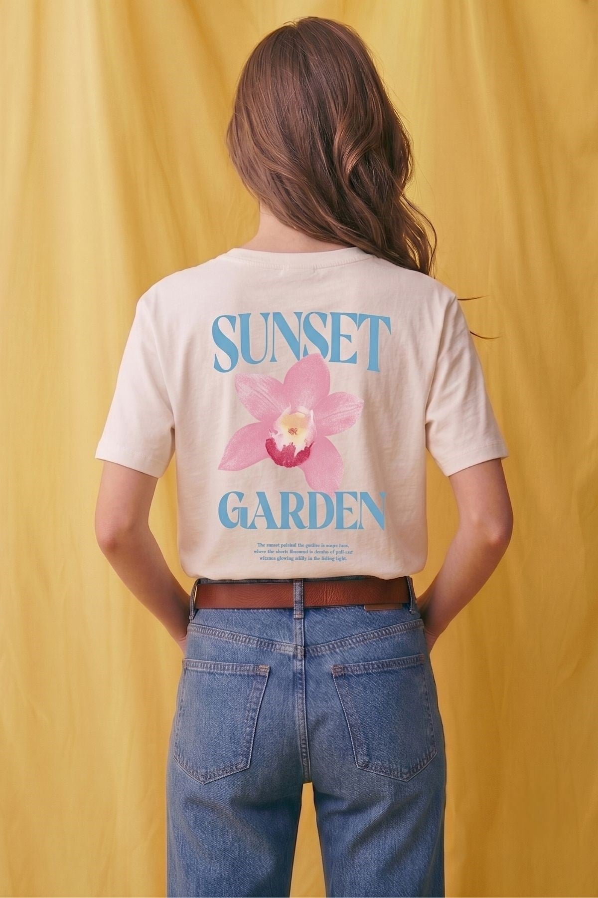Sunset Garden Desenli Tişört EKRU