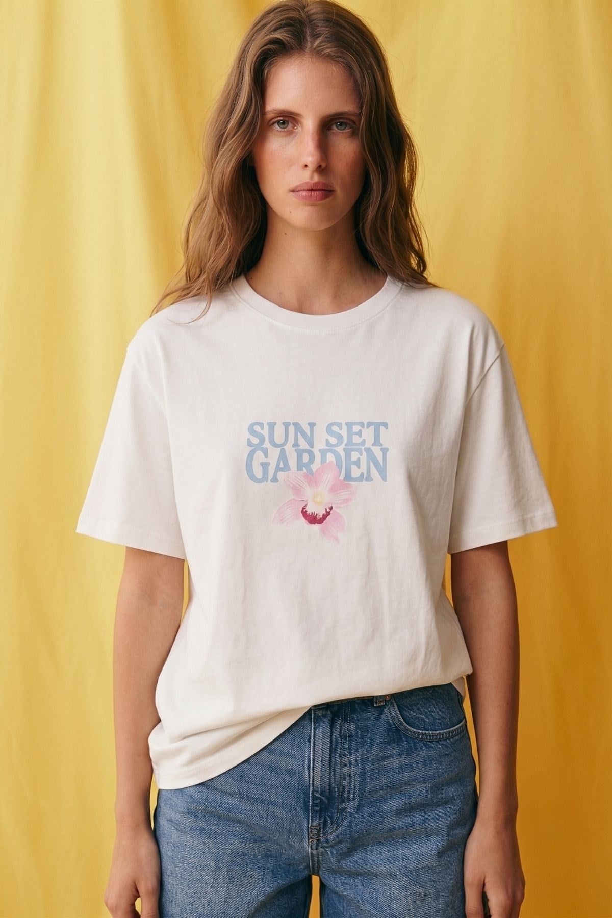 Sunset Garden Desenli Tişört EKRU