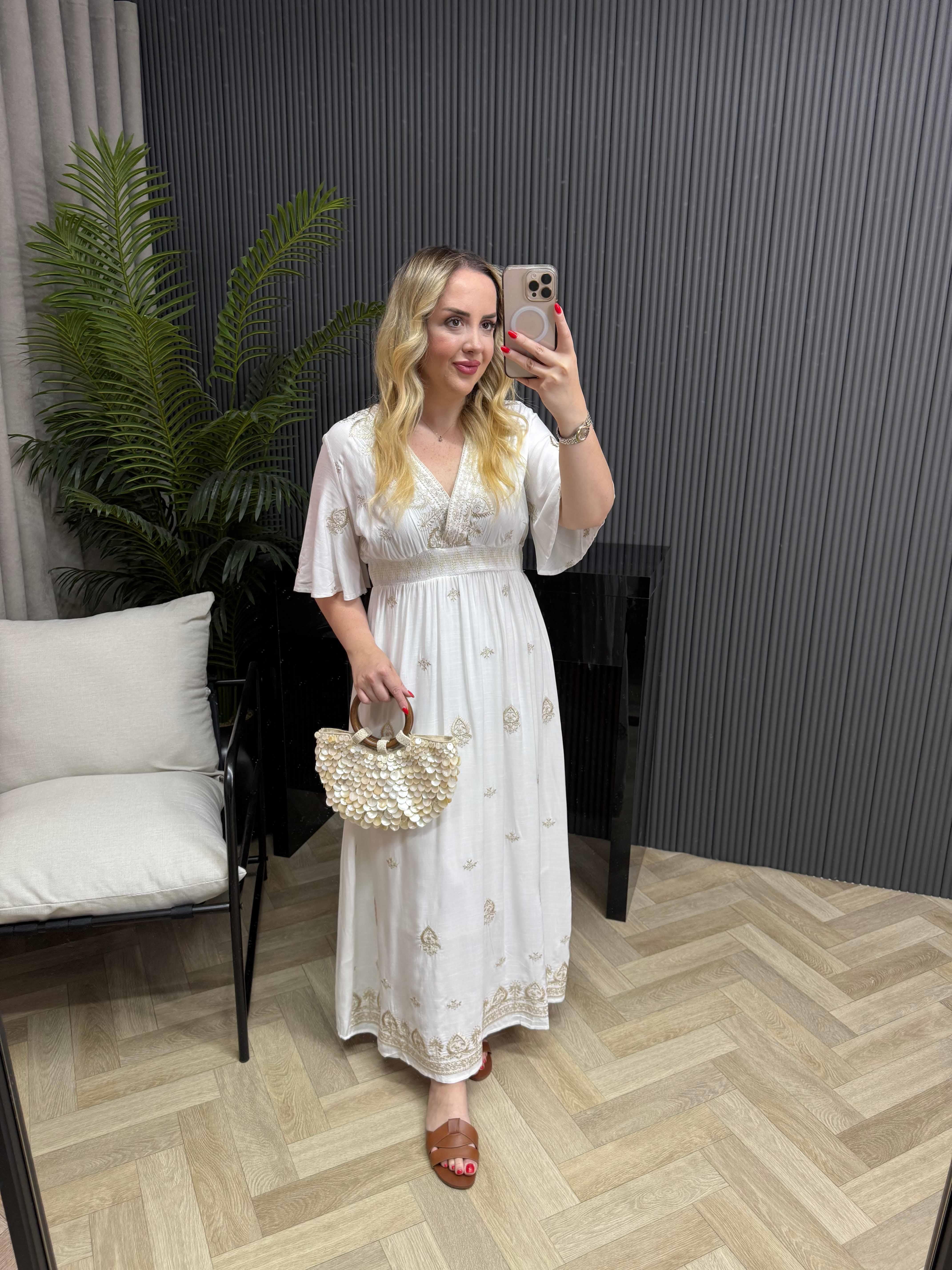 Amaris Nakış İşleme Tasarım İthal Elbise