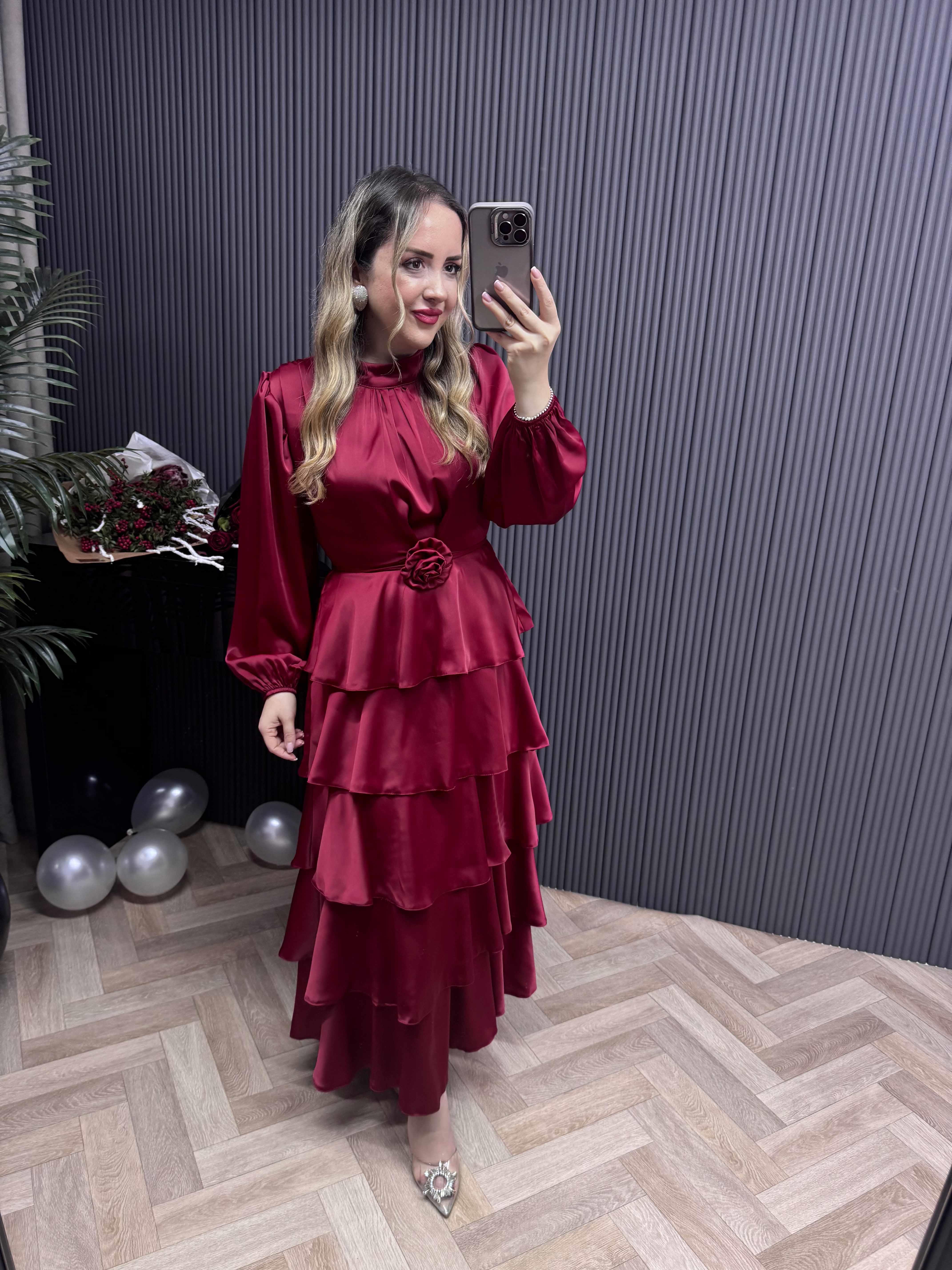 Annabel Katkat Gül Detaylı Özeş Saten Kumaş Elbise Bordo