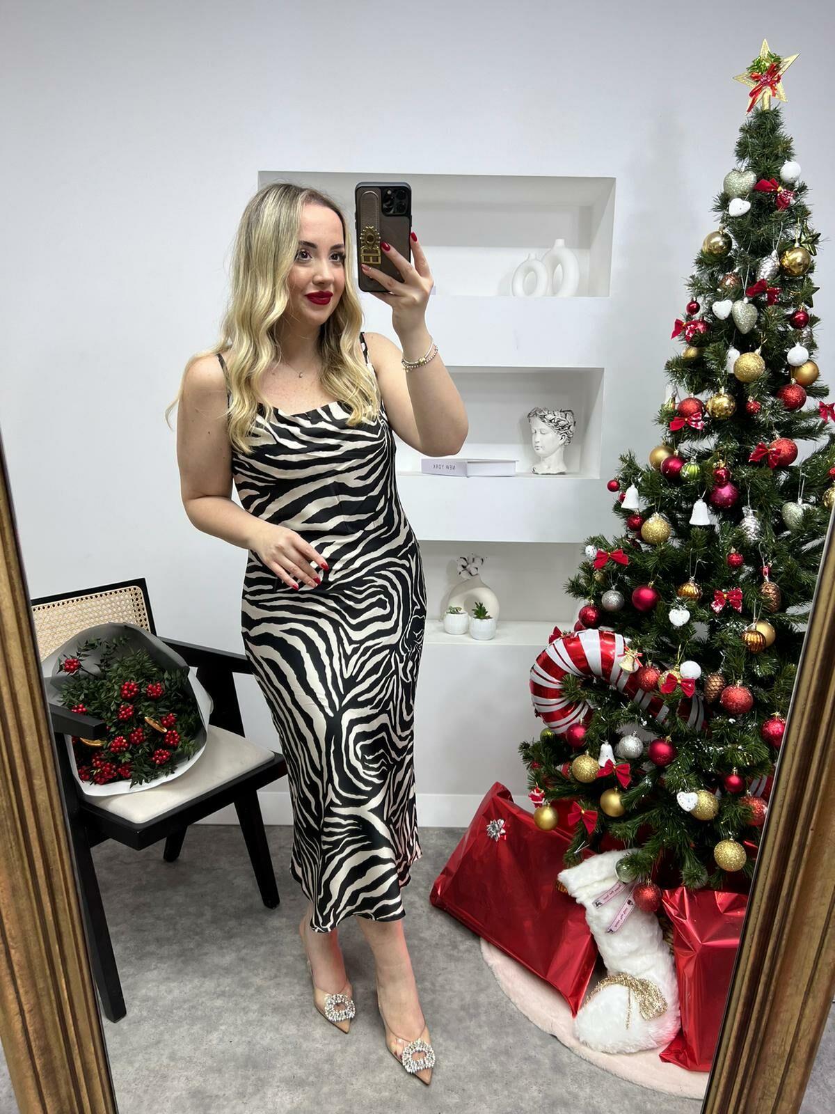 ASKILI DEGAJE YAKA SATEN ELBİSE ZEBRA