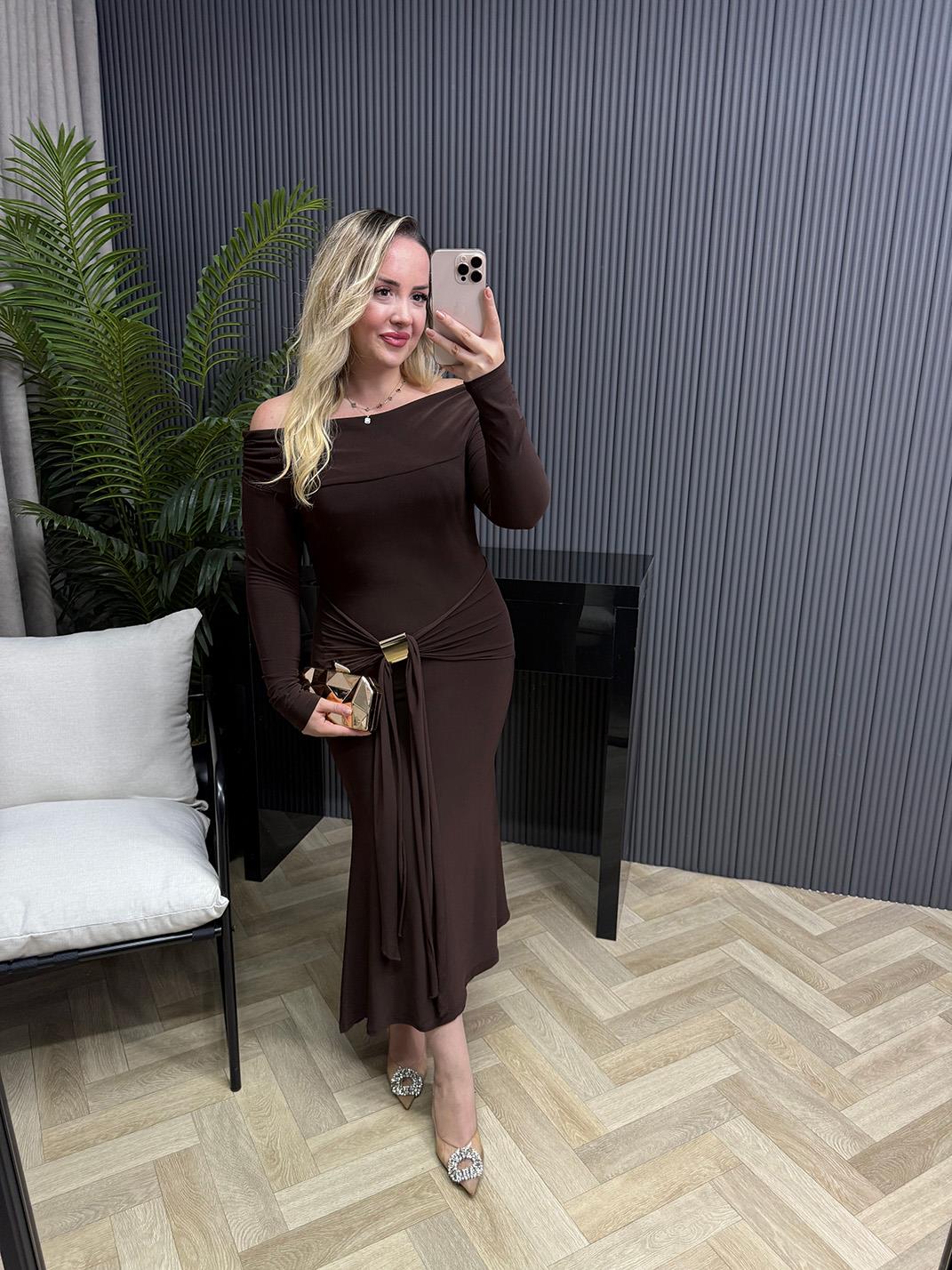 Aura Gold Detaylı Madonna Yaka Elbise Acı Kahve