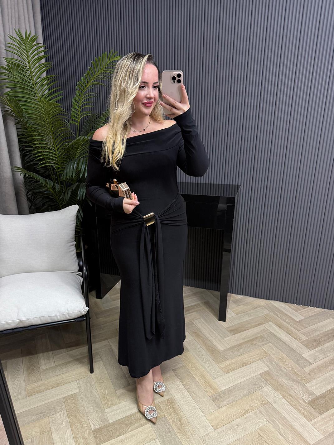 Aura Gold Detaylı Madonna Yaka Elbise Siyah