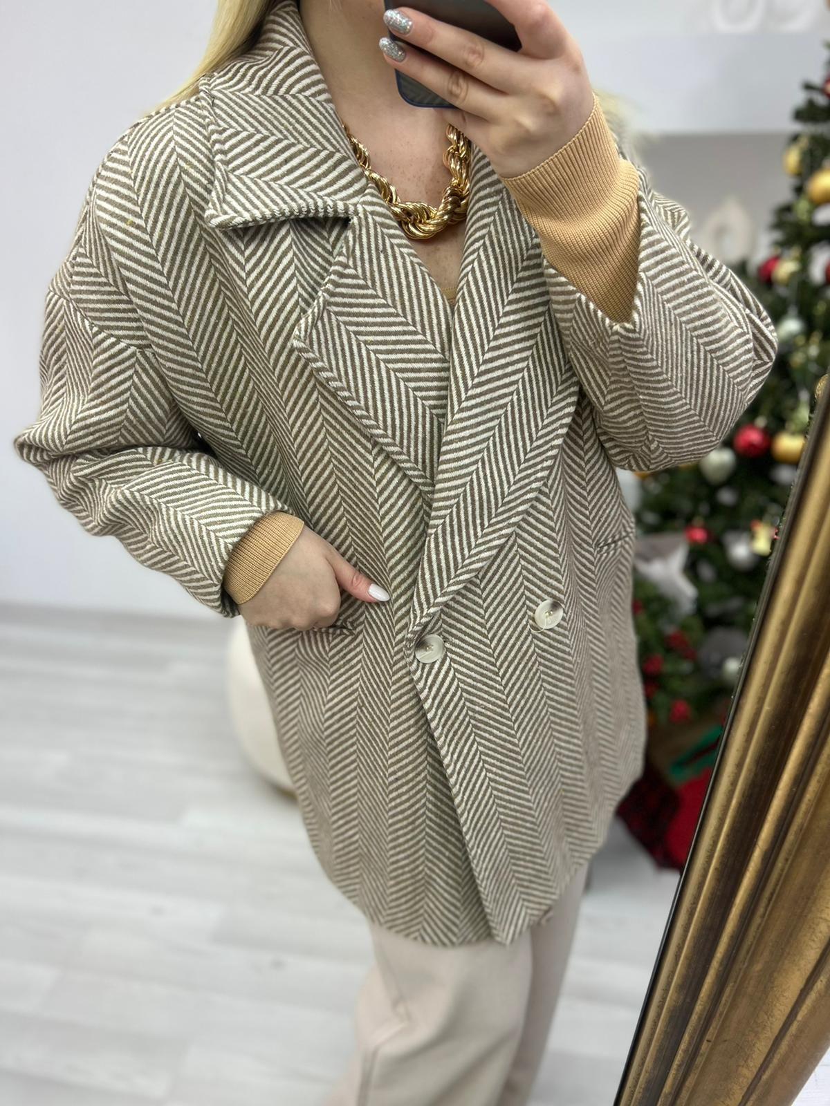 BALIKSIRTI DESEN KAHVE-EKRU OVERSİZE KABAN