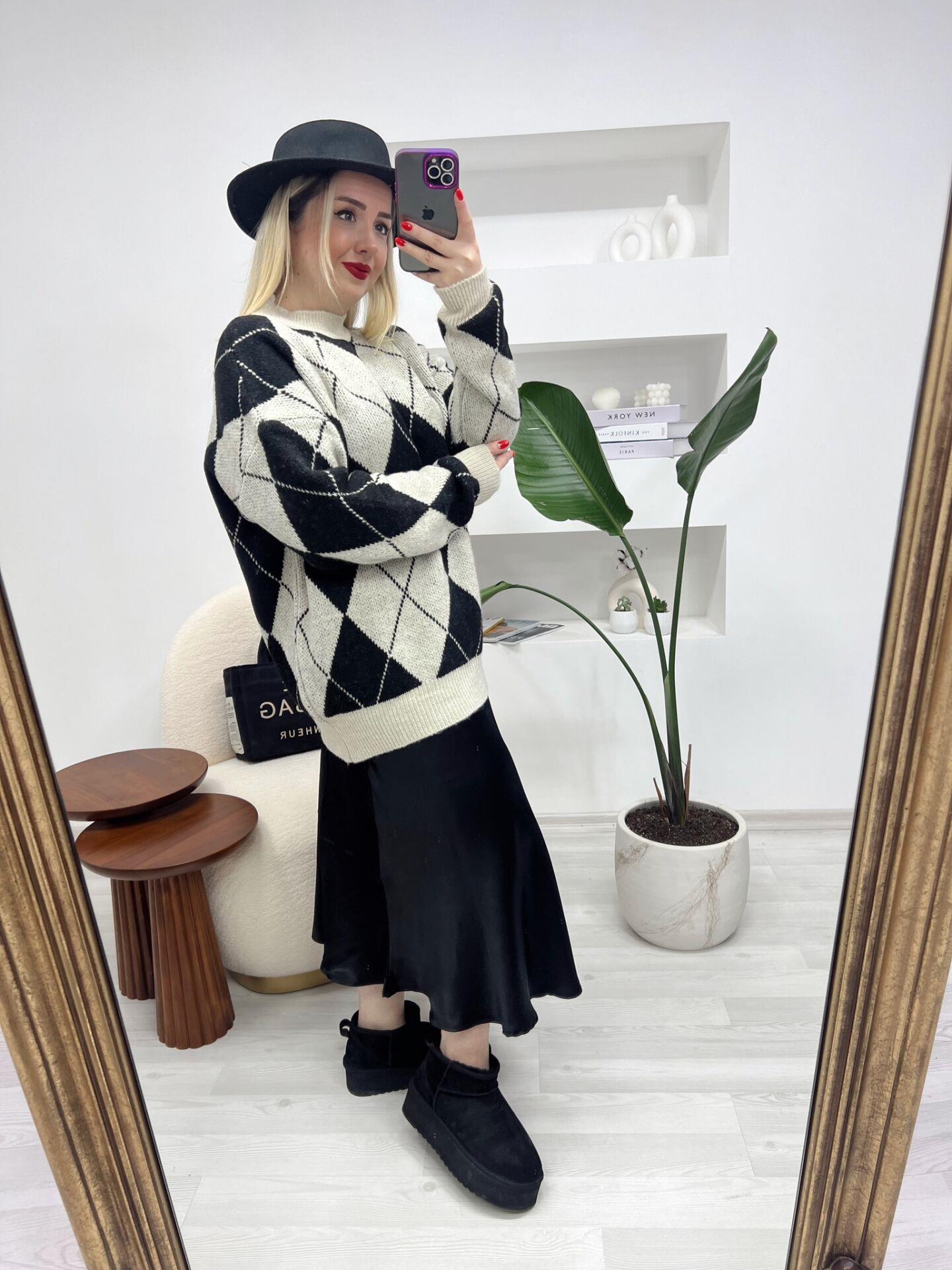 BEJ BAKLAVA DESEN KAZAK