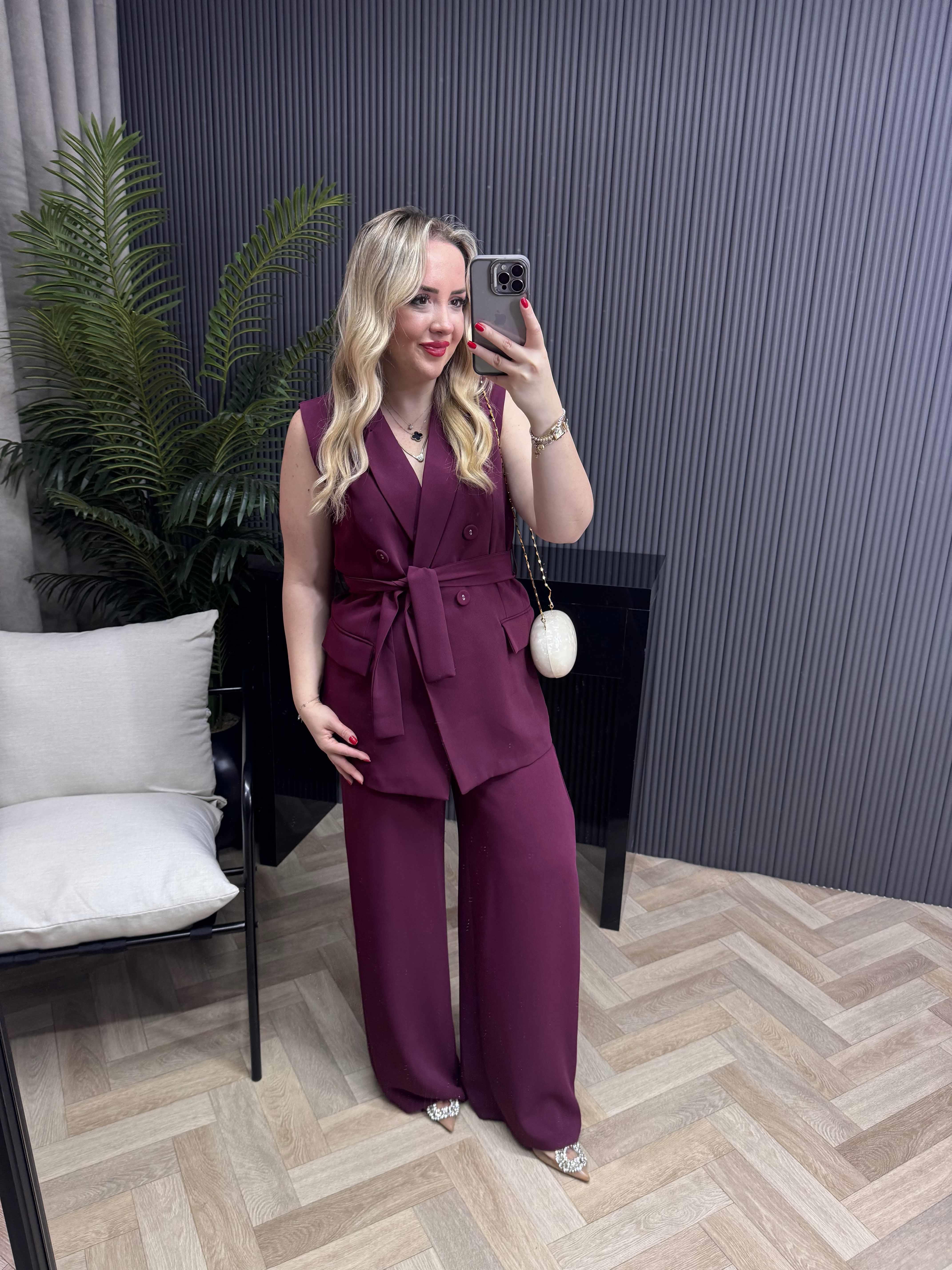 Belden Kuşaklı Yelekli Takım Bordo