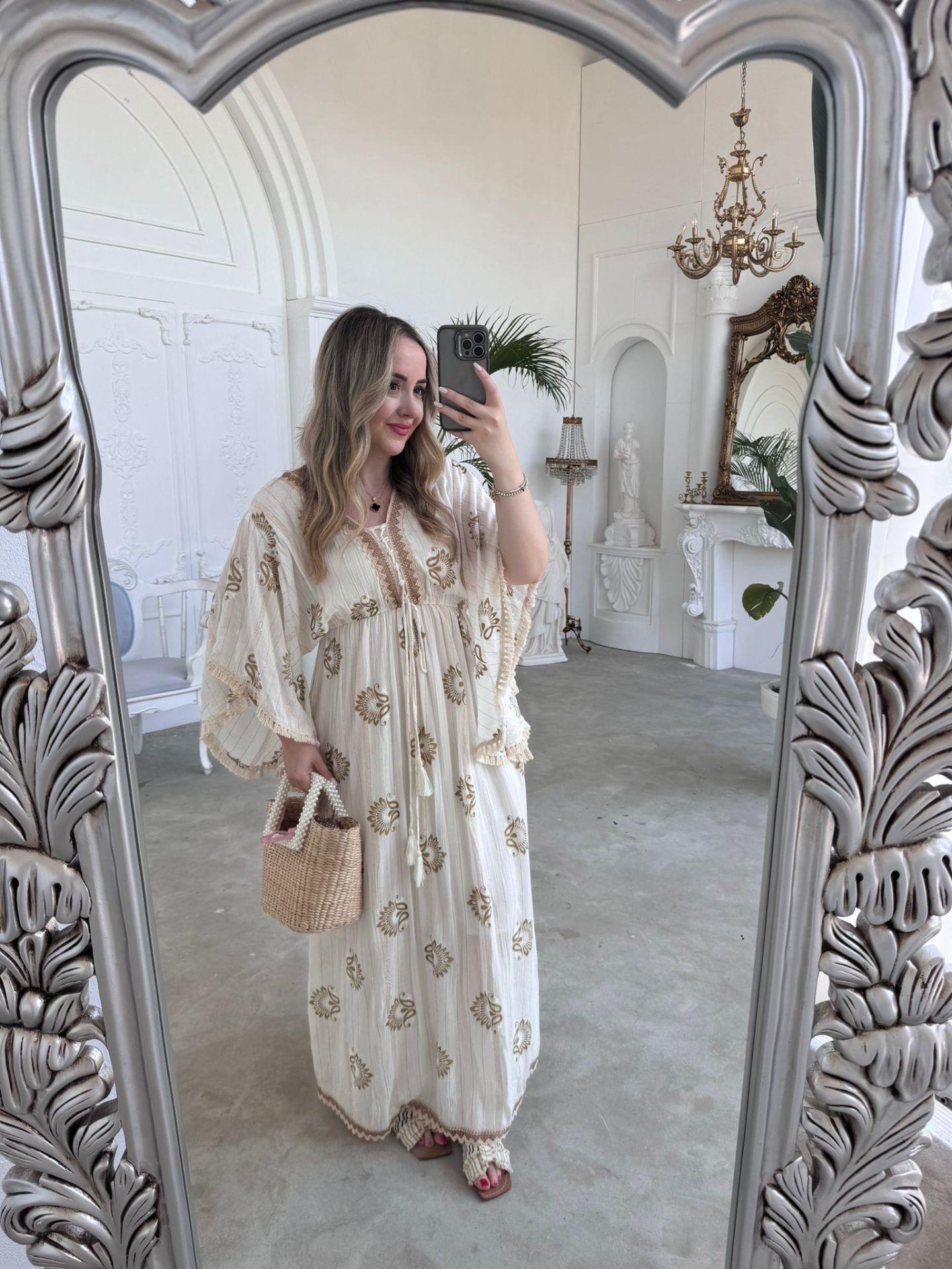 BELDEN LASTIKLI YARASA KOL PÜSKÜL DETAYLI İTHAL ELBİSE EKRU