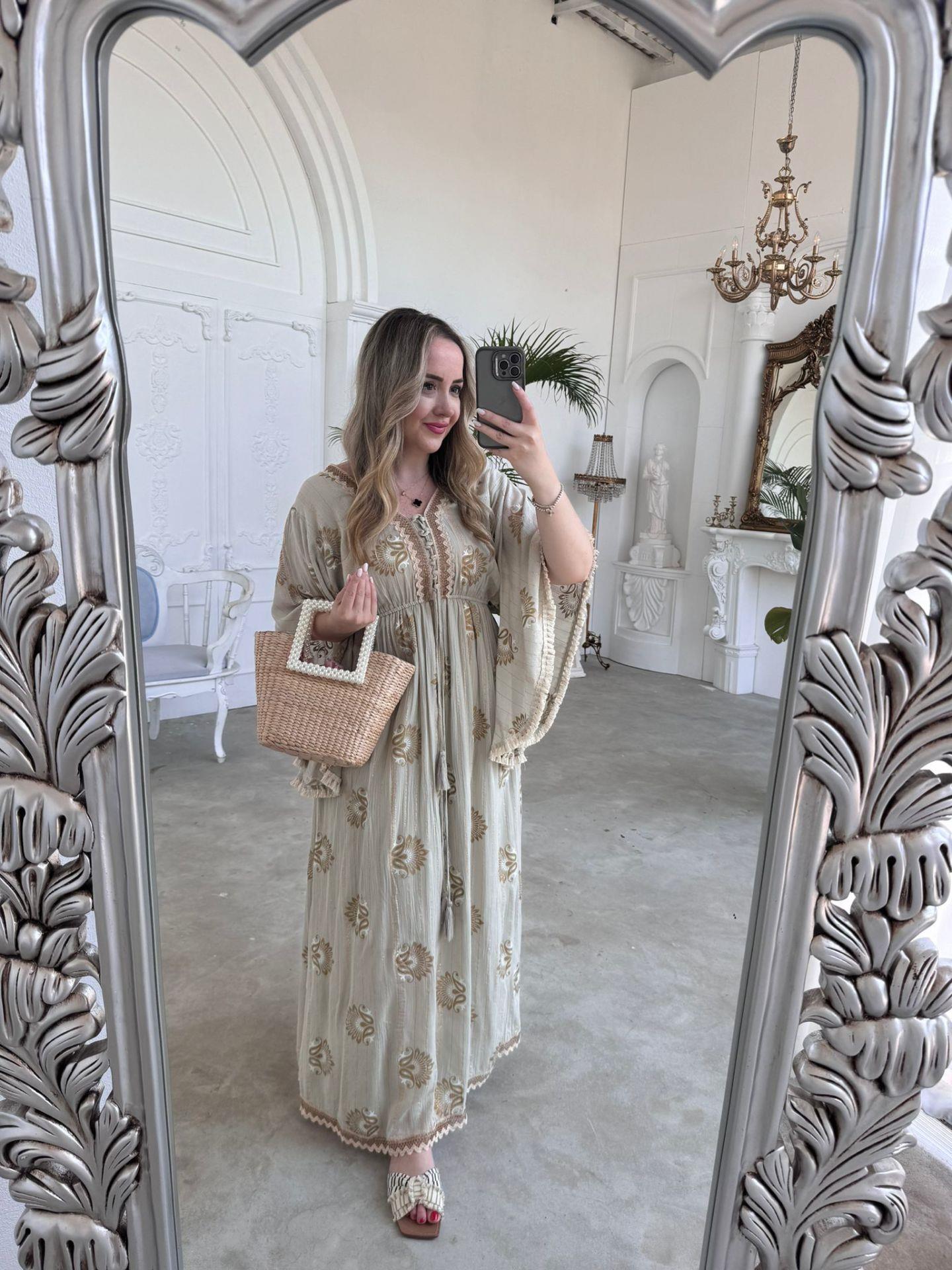 BELDEN LASTIKLI YARASA KOL PÜSKÜL DETAYLI İTHAL ELBİSE BEJ