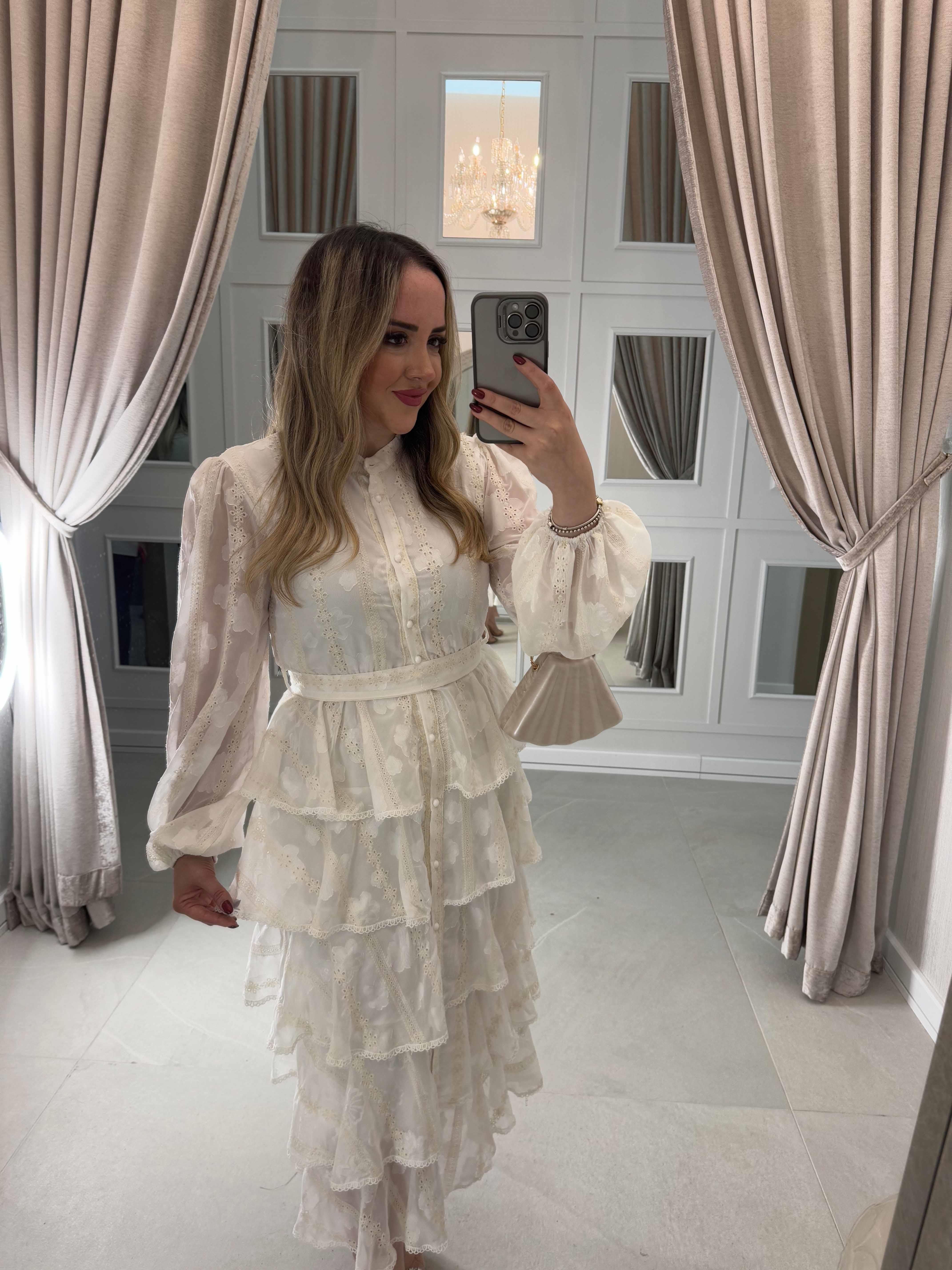 Diamond Beyaz Çiçekli Şifon Elbise