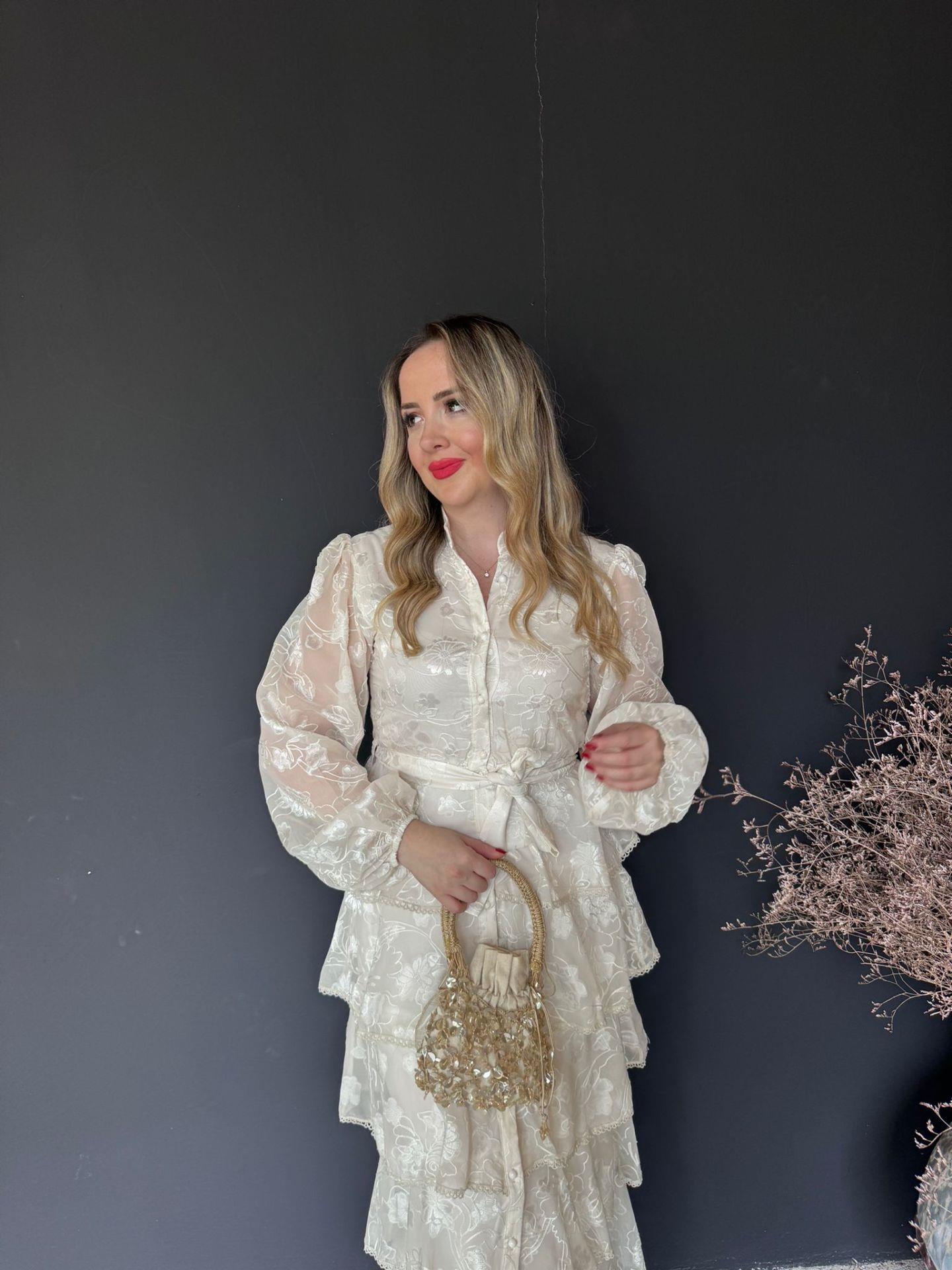 DİAMOND KAT KAT TASARIM ŞİFON ELBİSE EKRU