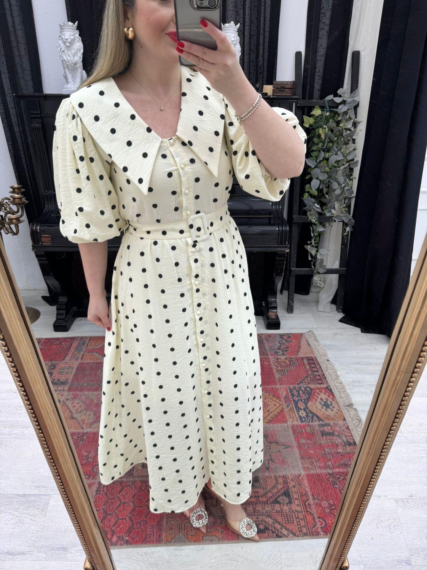 DİANA BALON KOL BEBE YAKA SİYAH PUANTİYELİ ELBİSE