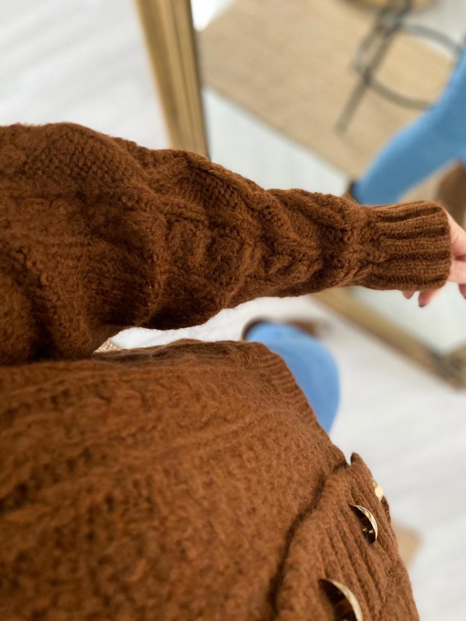 DÜĞME DETAY YUMOŞ YÜN HİRKA KAHVERENGİ