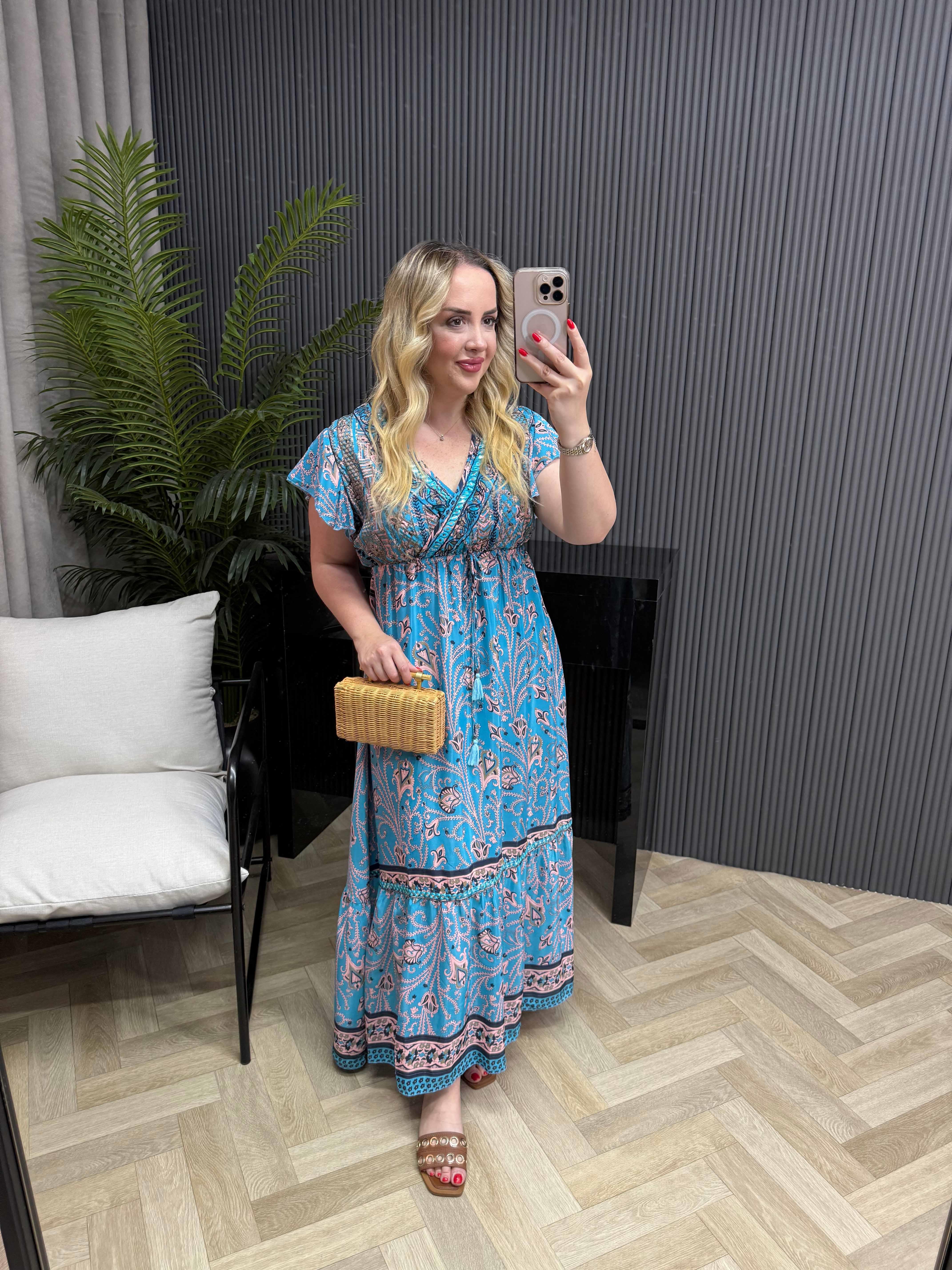 Farah Yakası İşli Özel Tasarım İthal İpek Saten Elbise Mavi Desenli