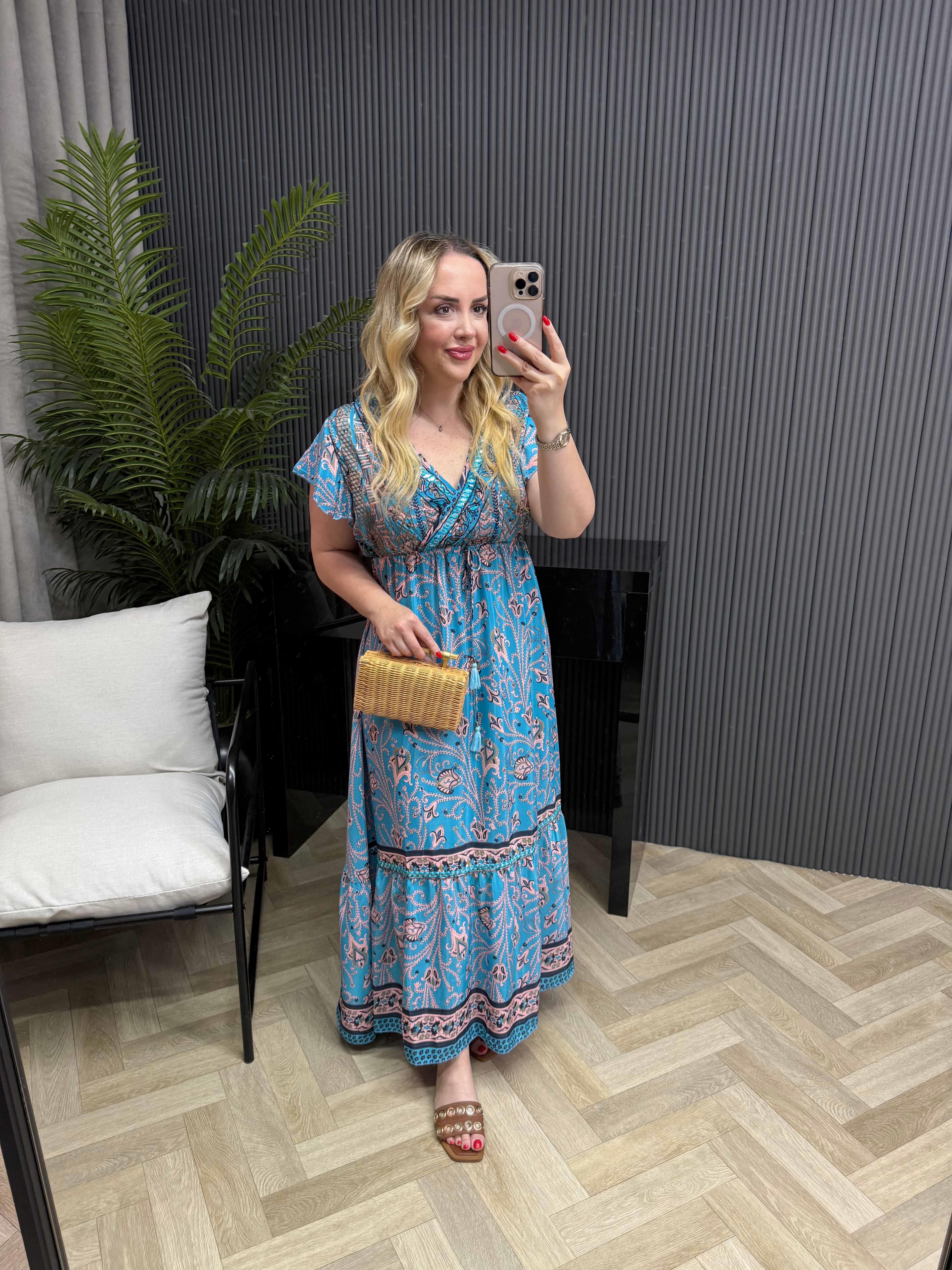 Farah Yakası İşli Özel Tasarım İthal İpek Saten Elbise Mavi Desenli