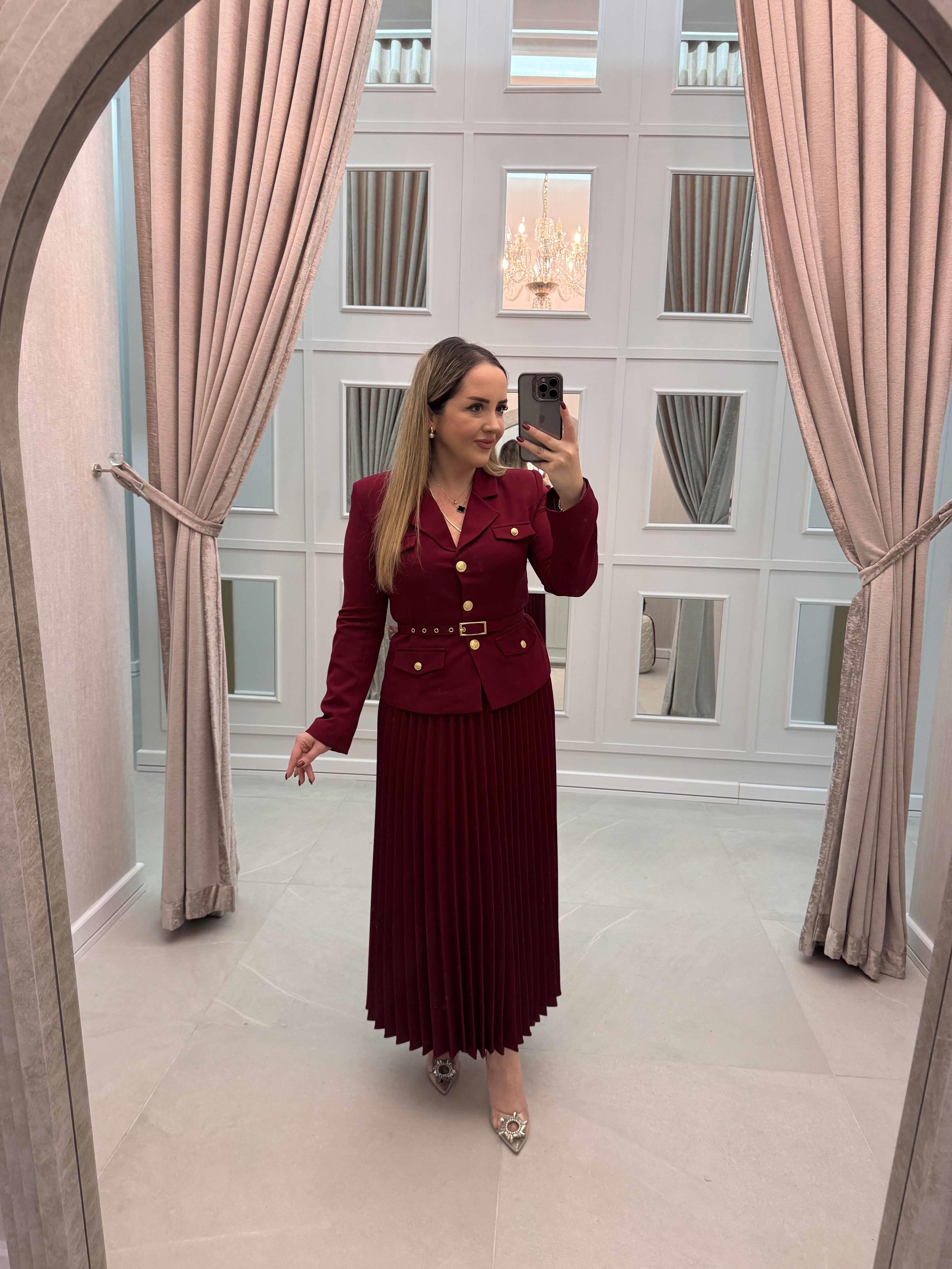 Faye Gold Detaylı Kemerli Ceket Ve Etek Takım Bordo