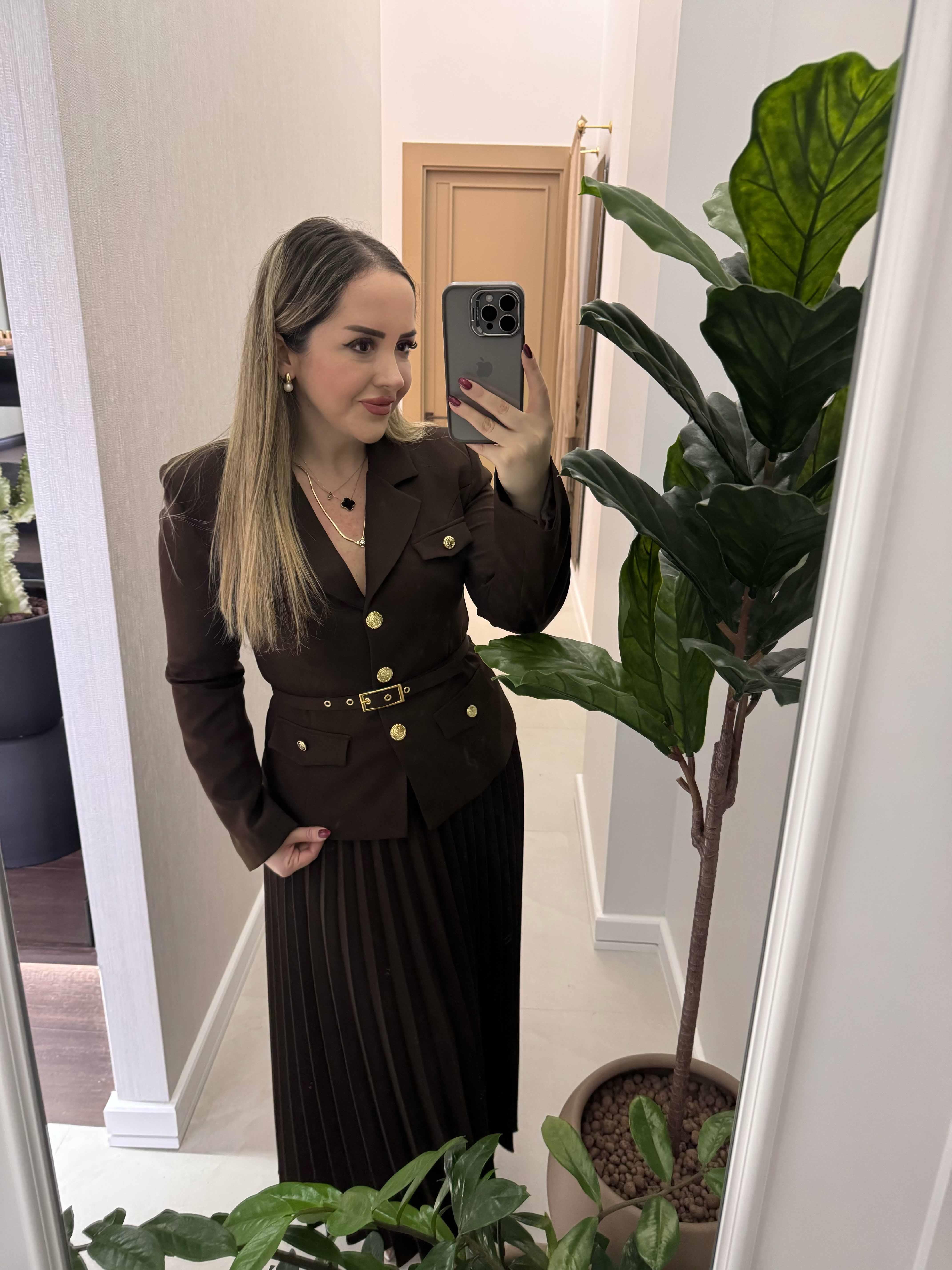 Faye Gold Detaylı Kemerli Ceket Ve Etek Takım Acı Kahve