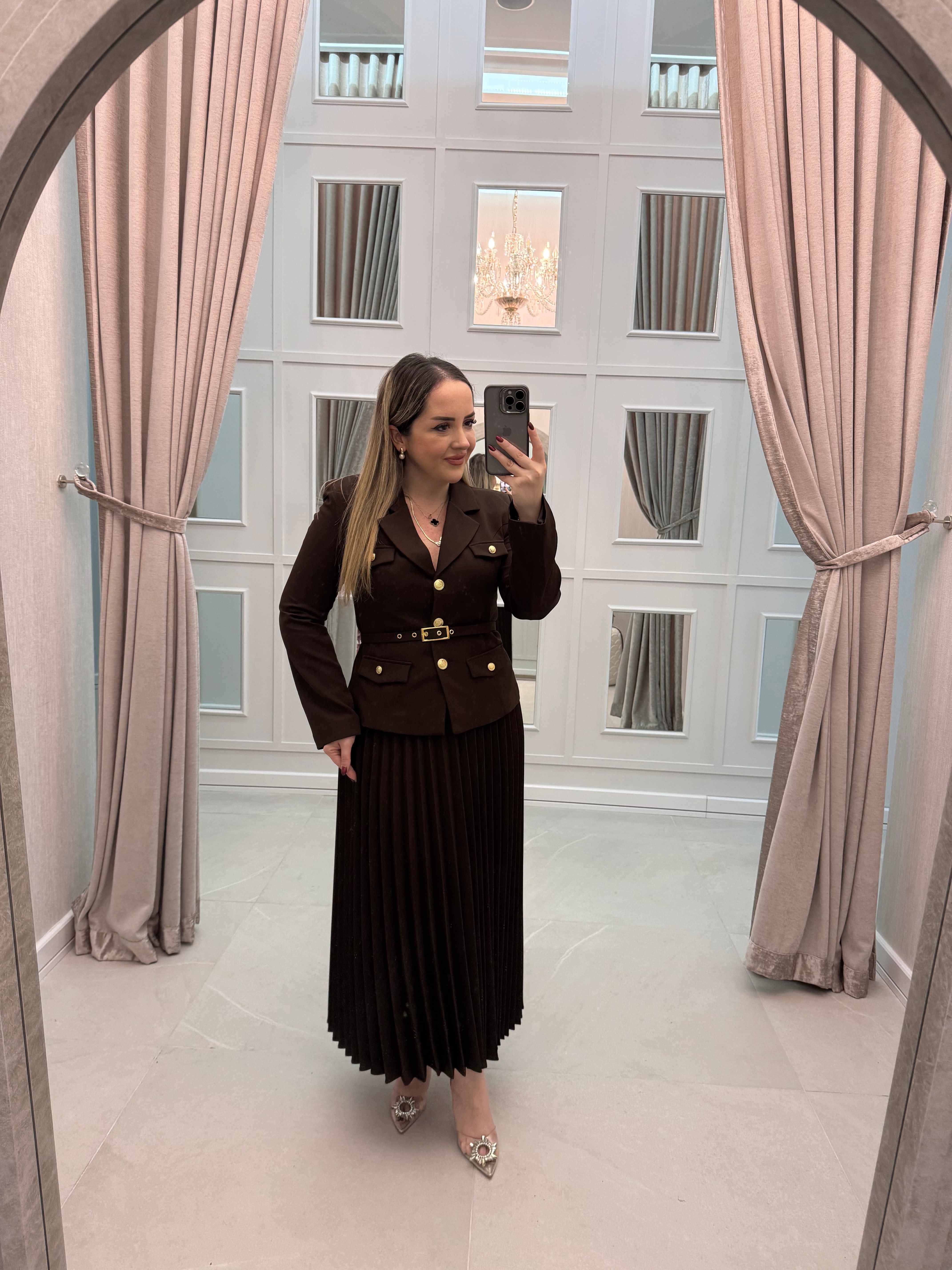 Faye Gold Detaylı Kemerli Ceket Ve Etek Takım Acı Kahve