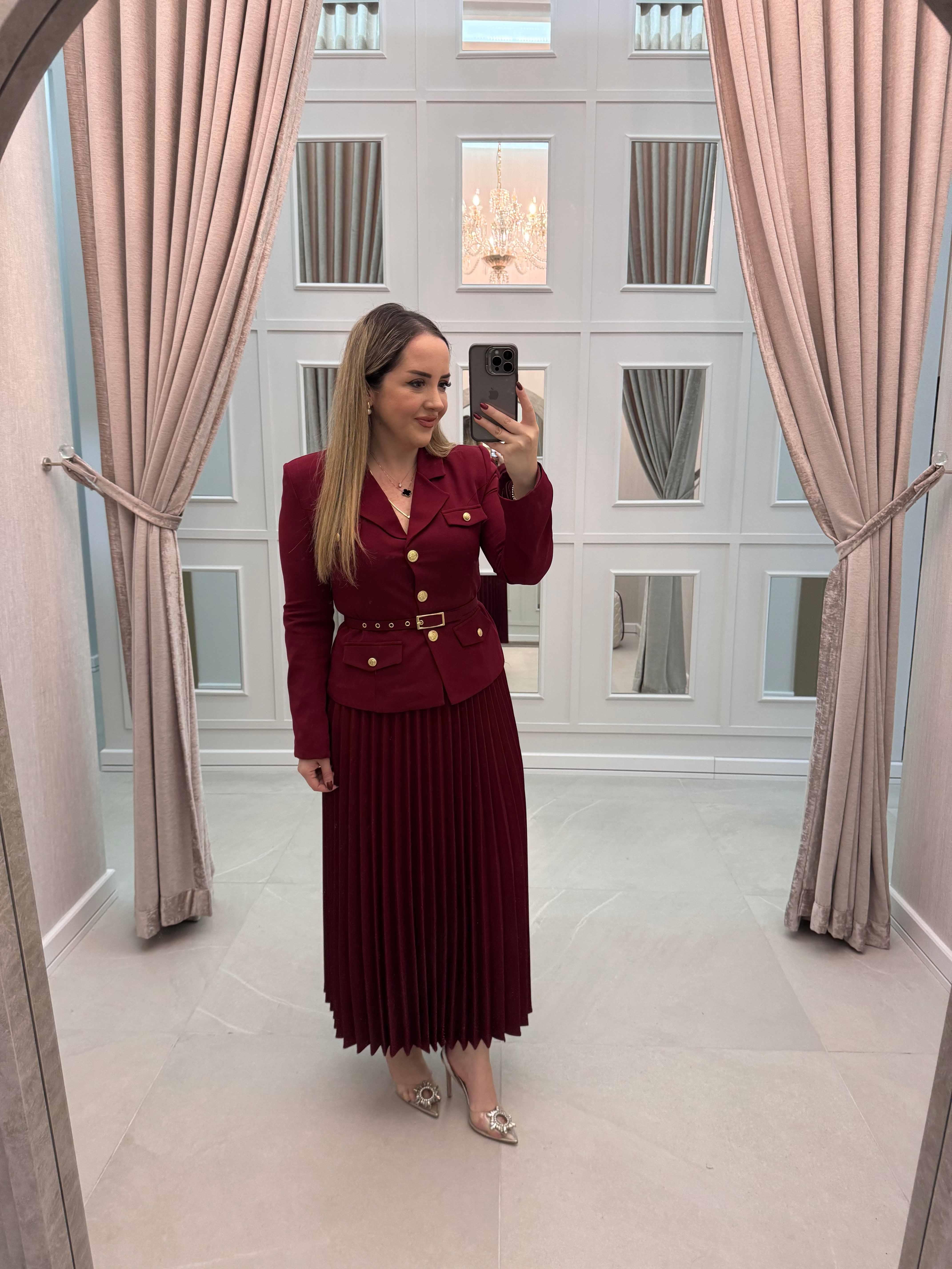 Faye Gold Detaylı Kemerli Ceket Ve Etek Takım Bordo