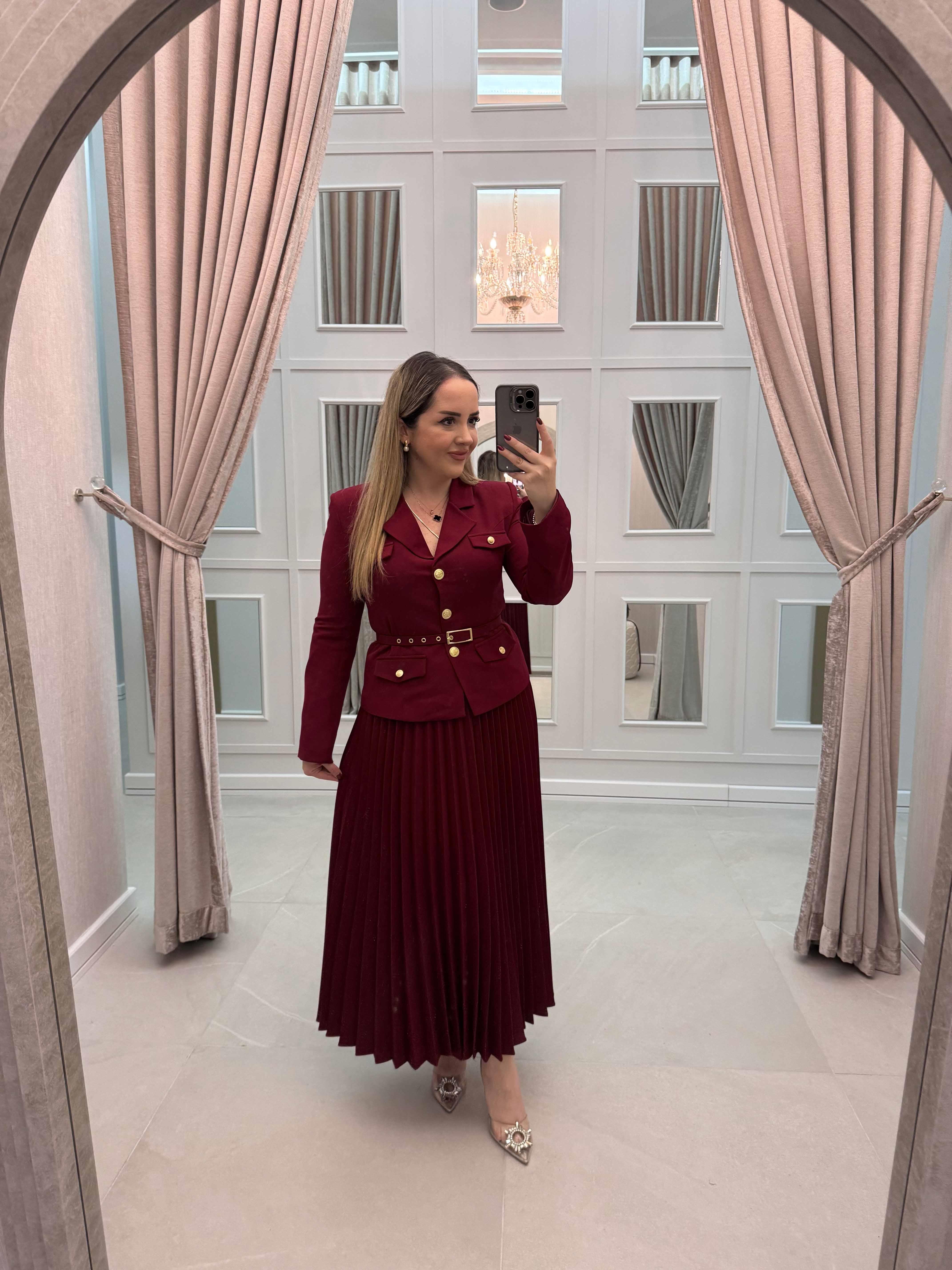 Faye Gold Detaylı Kemerli Ceket Ve Etek Takım Bordo