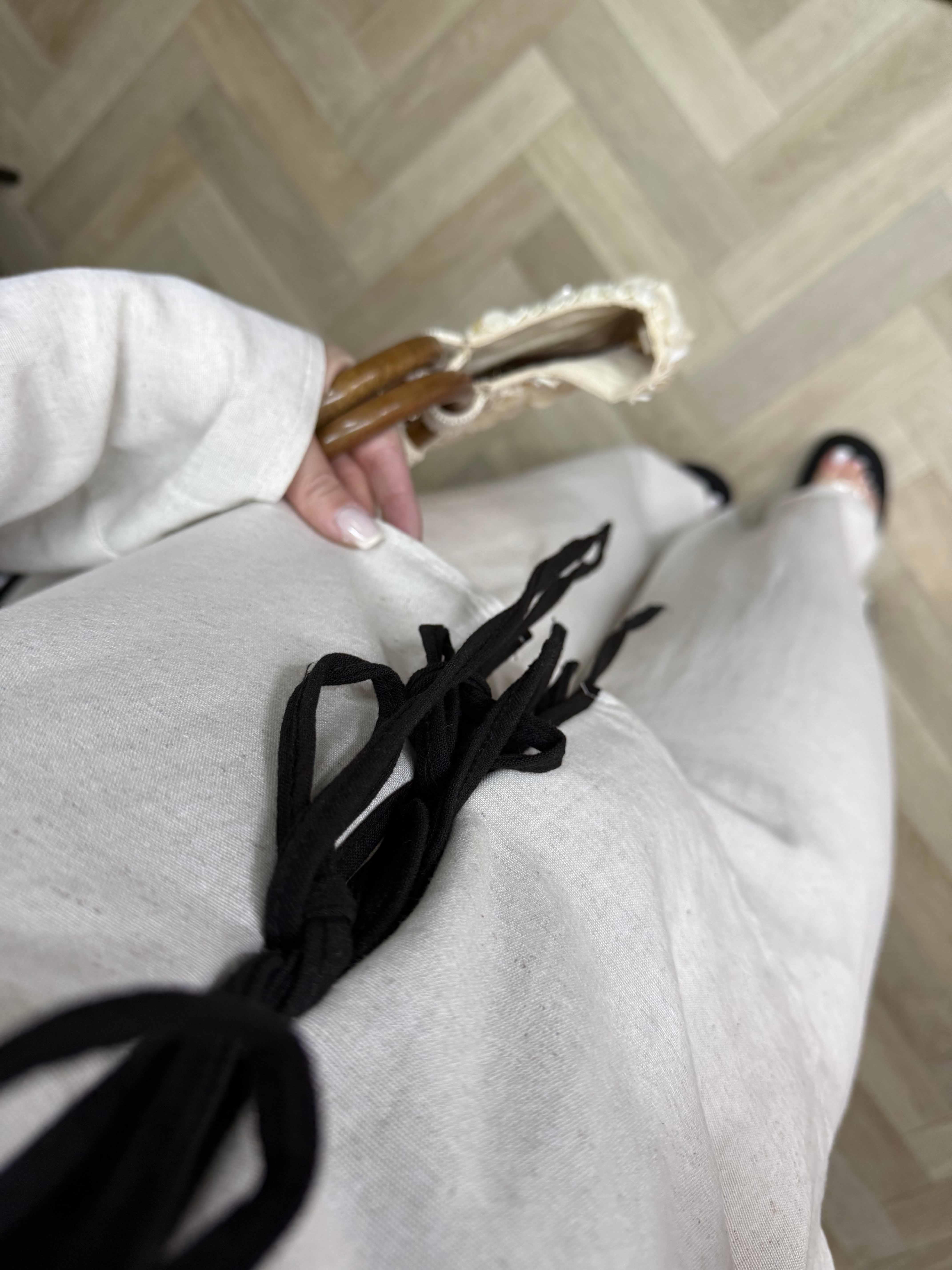 Fiyonk Bağlamalı Detaylı Keten Takım