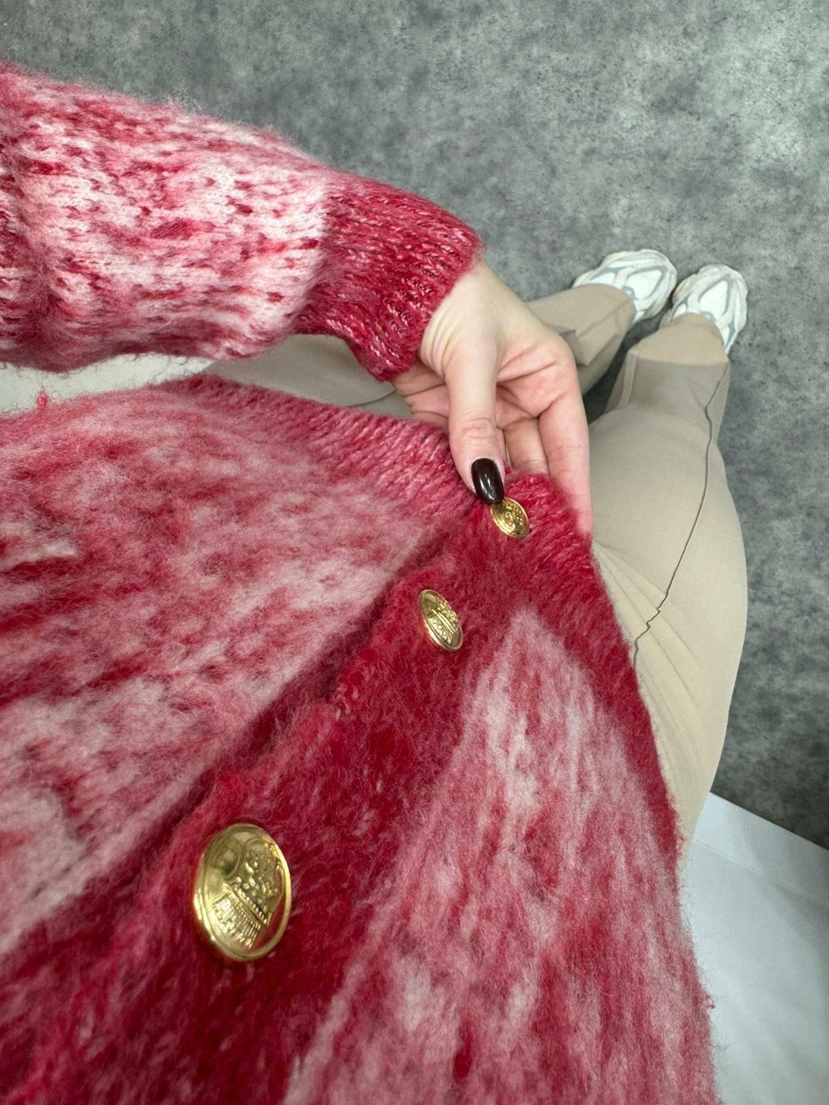 GOLD DÜĞMELİ TASARIM KIRMIZI HIRKA