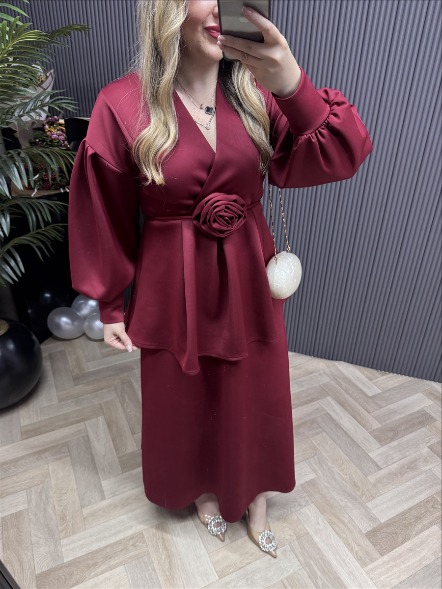 Gül Detaylı Etekli Takım Bordo