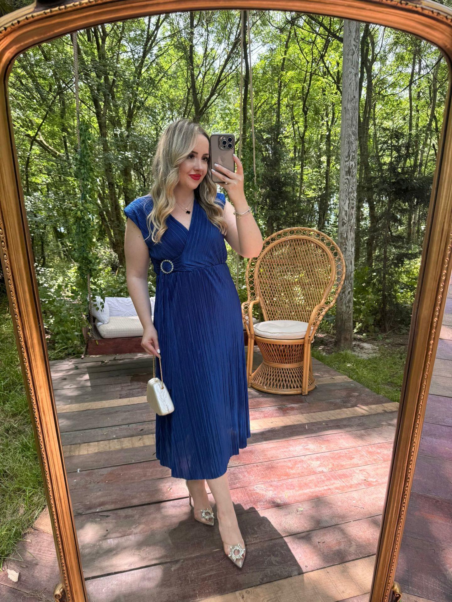 GÜMÜŞ TOKALI VATKALI PİLİSE SAKS MAVİ ELBİSE