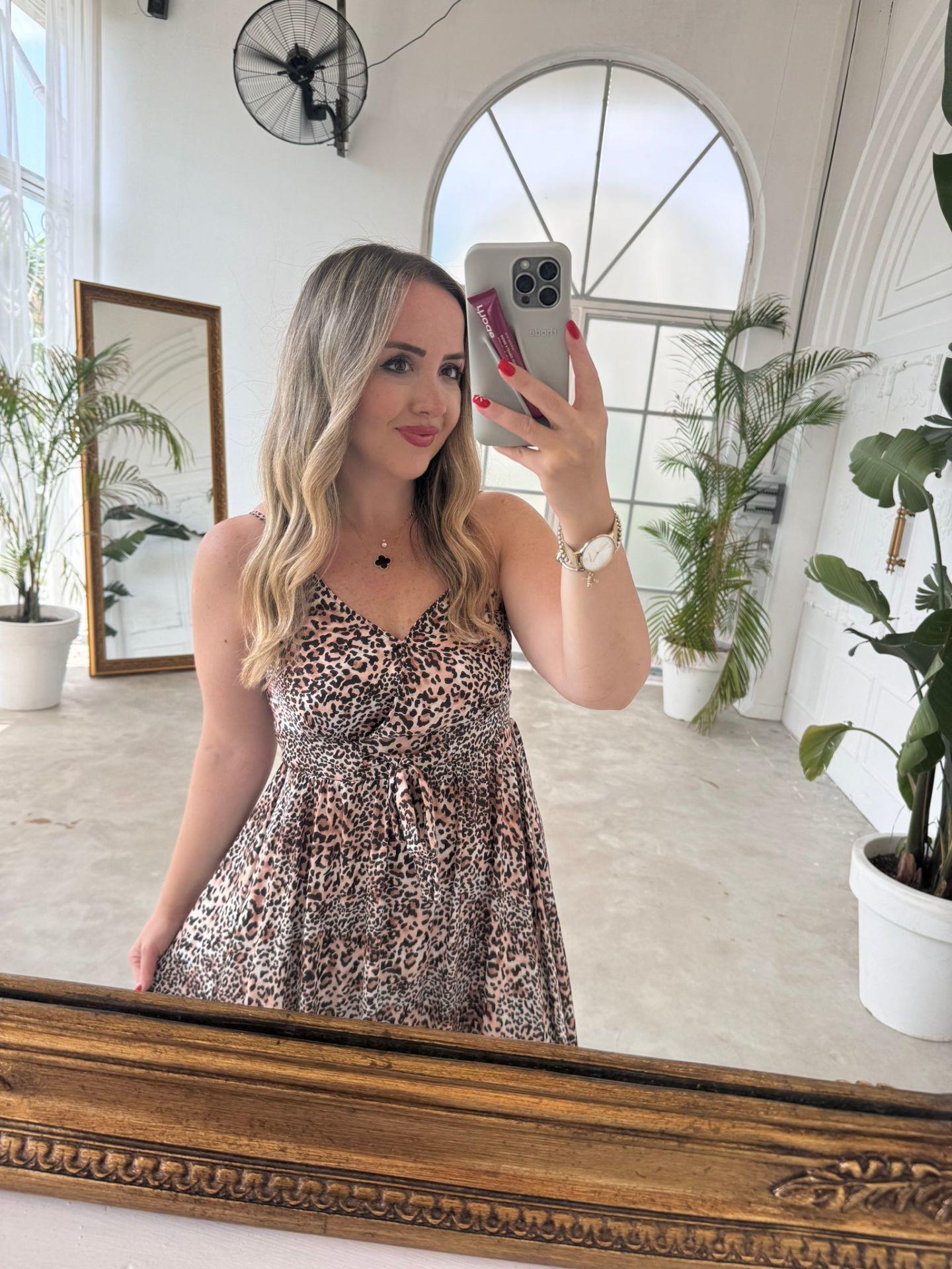 İPEK SATEN ASKILI TASARIM ELBİSE LEOPAR