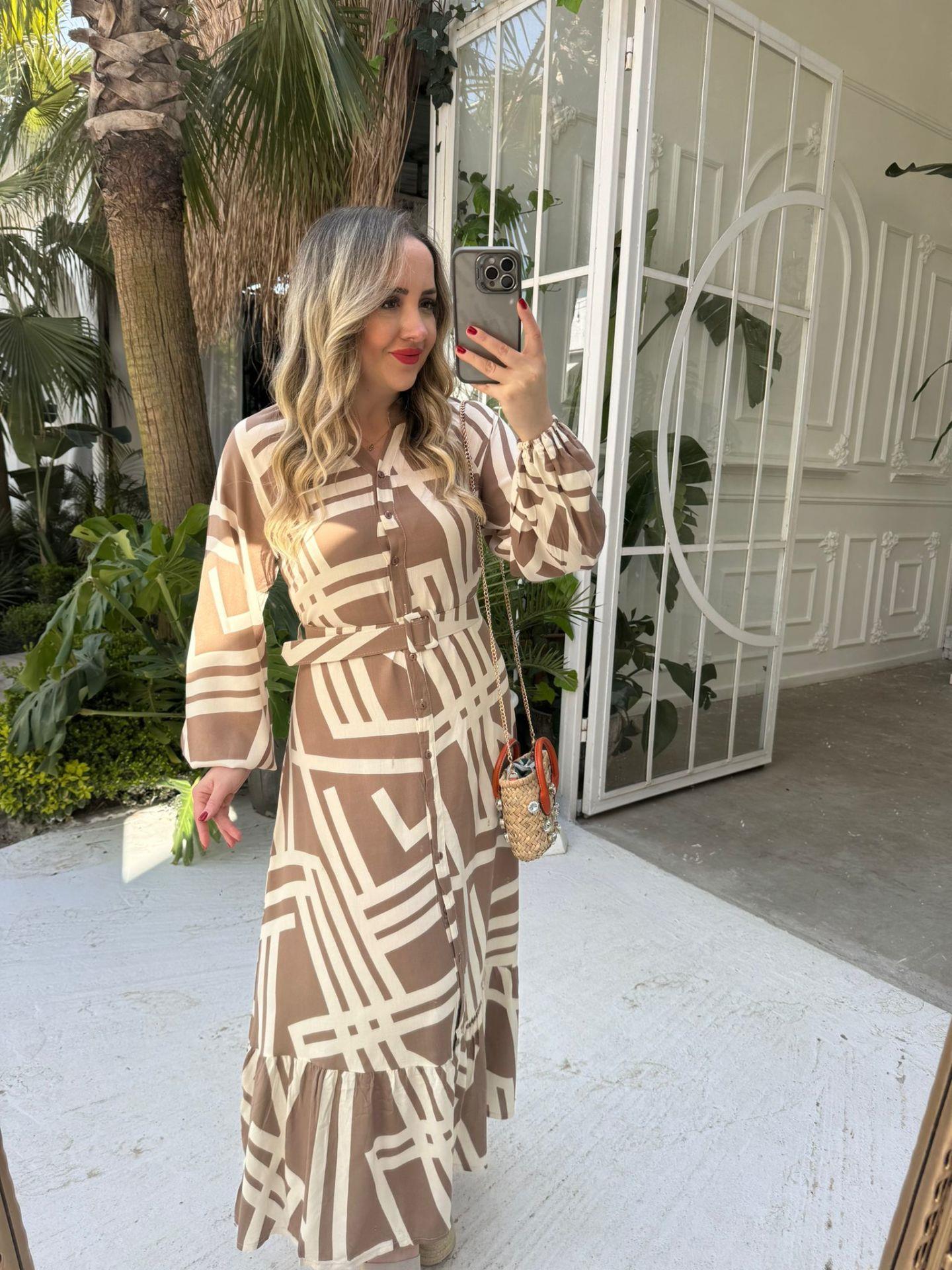 KEMERLİ BEJ PAMUK VİSKON DÜĞMELİ ELBİSE