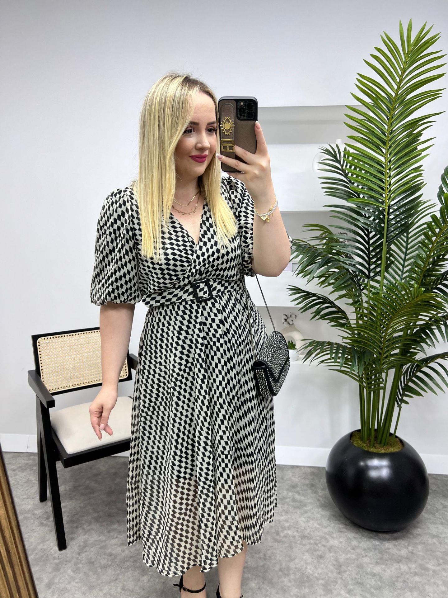 KEMERLİ BELİ LASTİKLİ FLORA ŞİFON ELBİSE