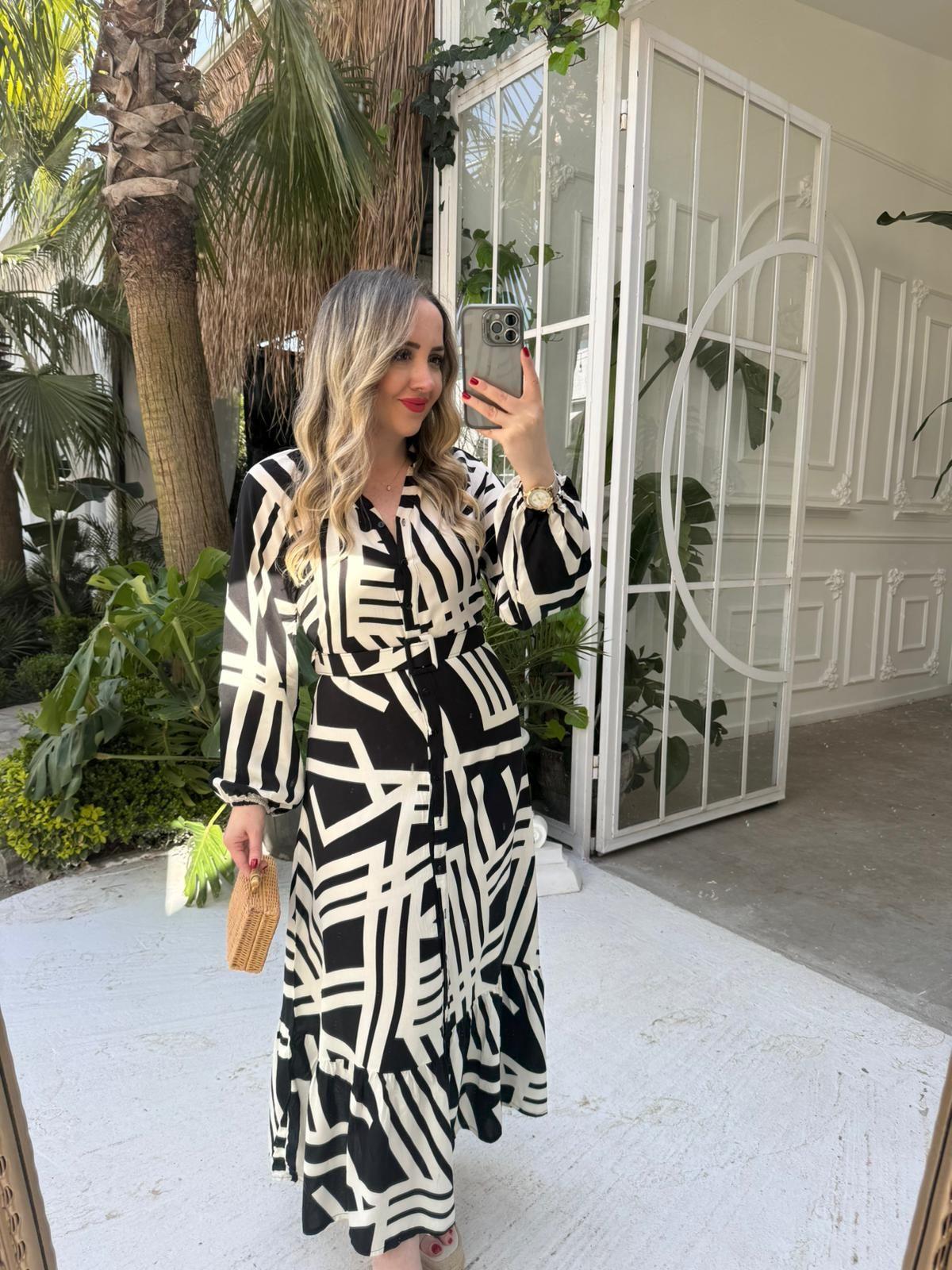 KEMERLİ SİYAH PAMUK VİSKON DÜĞMELİ ELBİSE