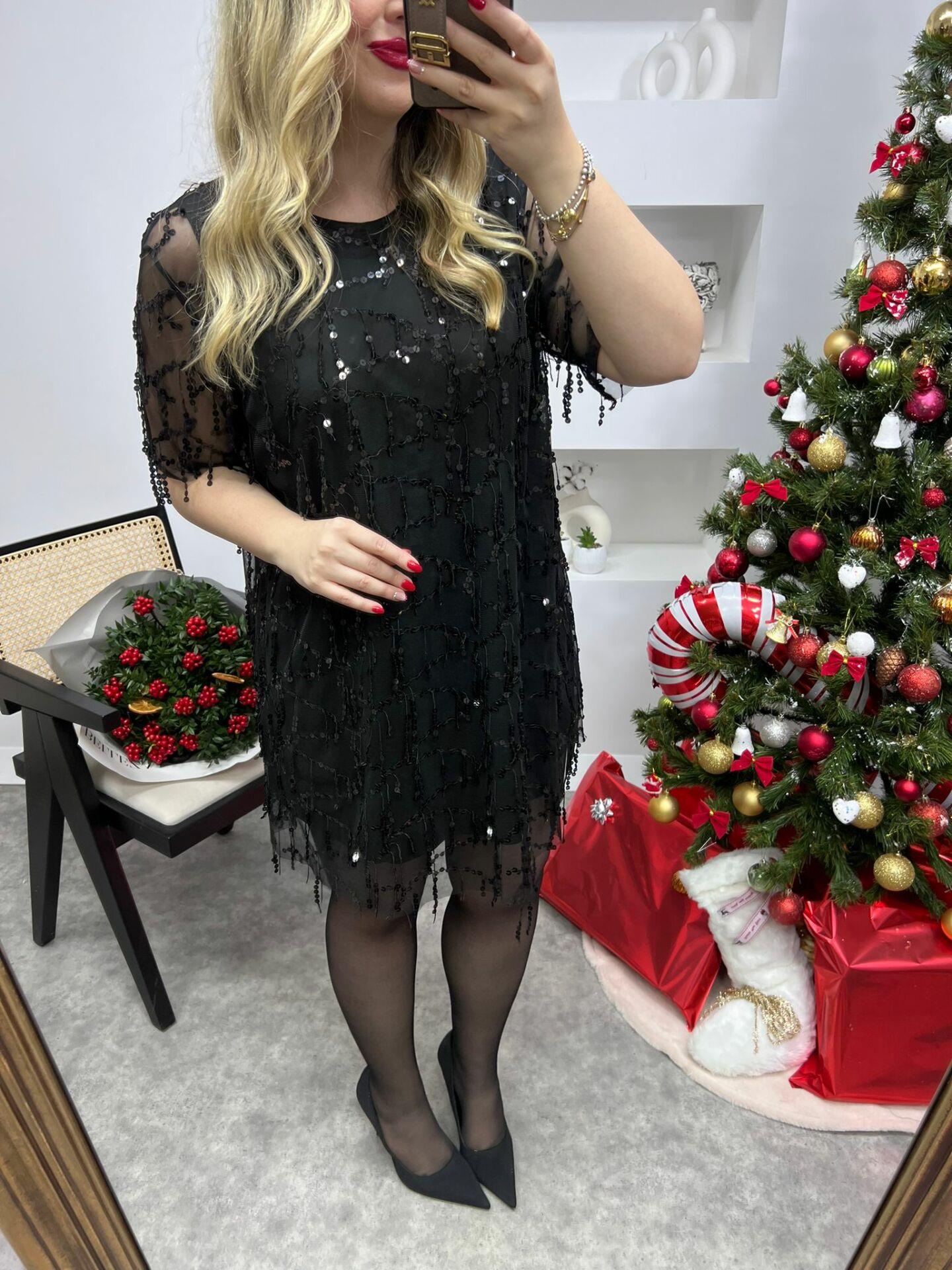 KISA KOLLU SAÇAKLI PAYETLİ ELBİSE
