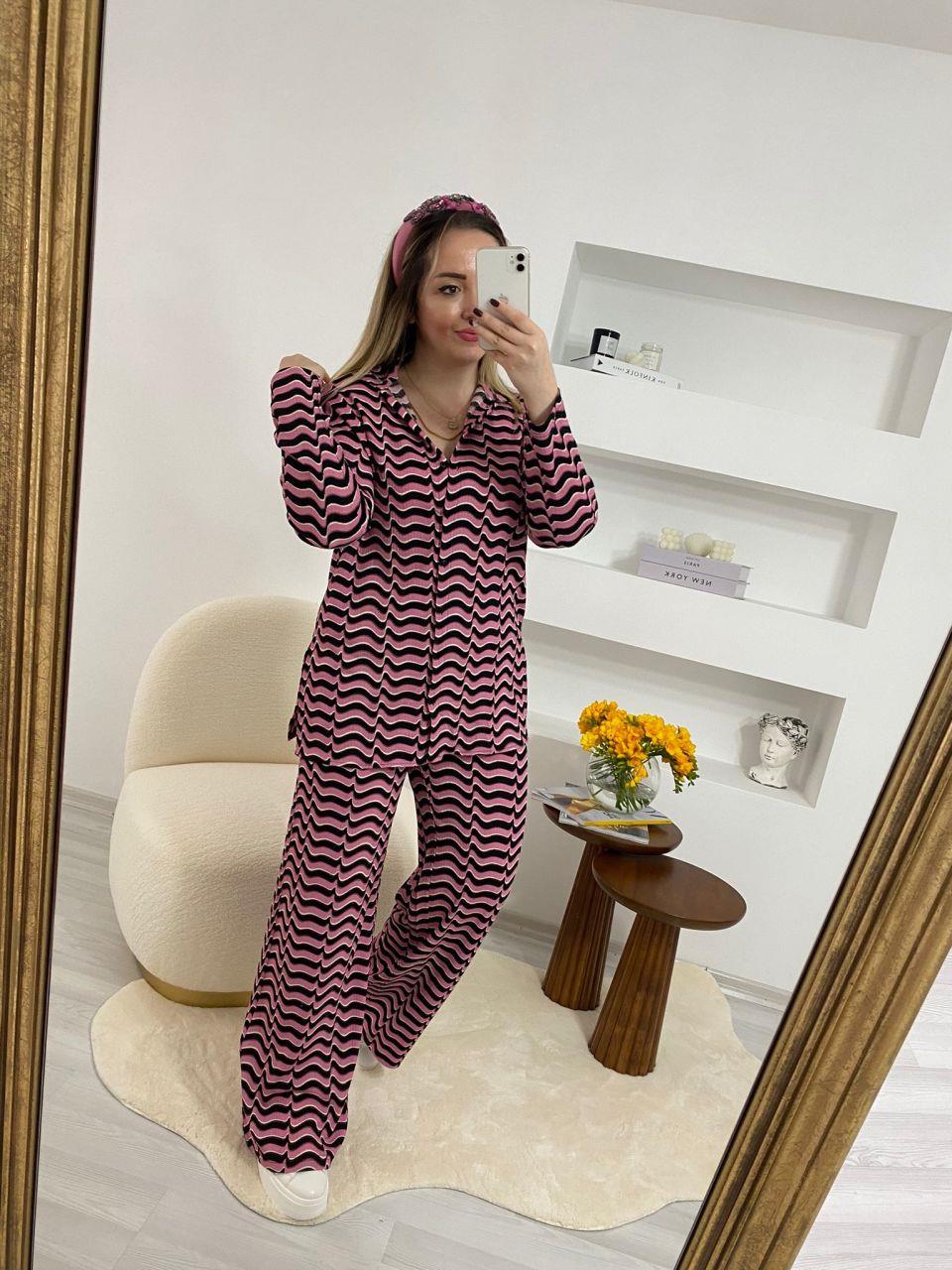 LADY PEMBE SİYAH ÇİZGİLİ TAKIM