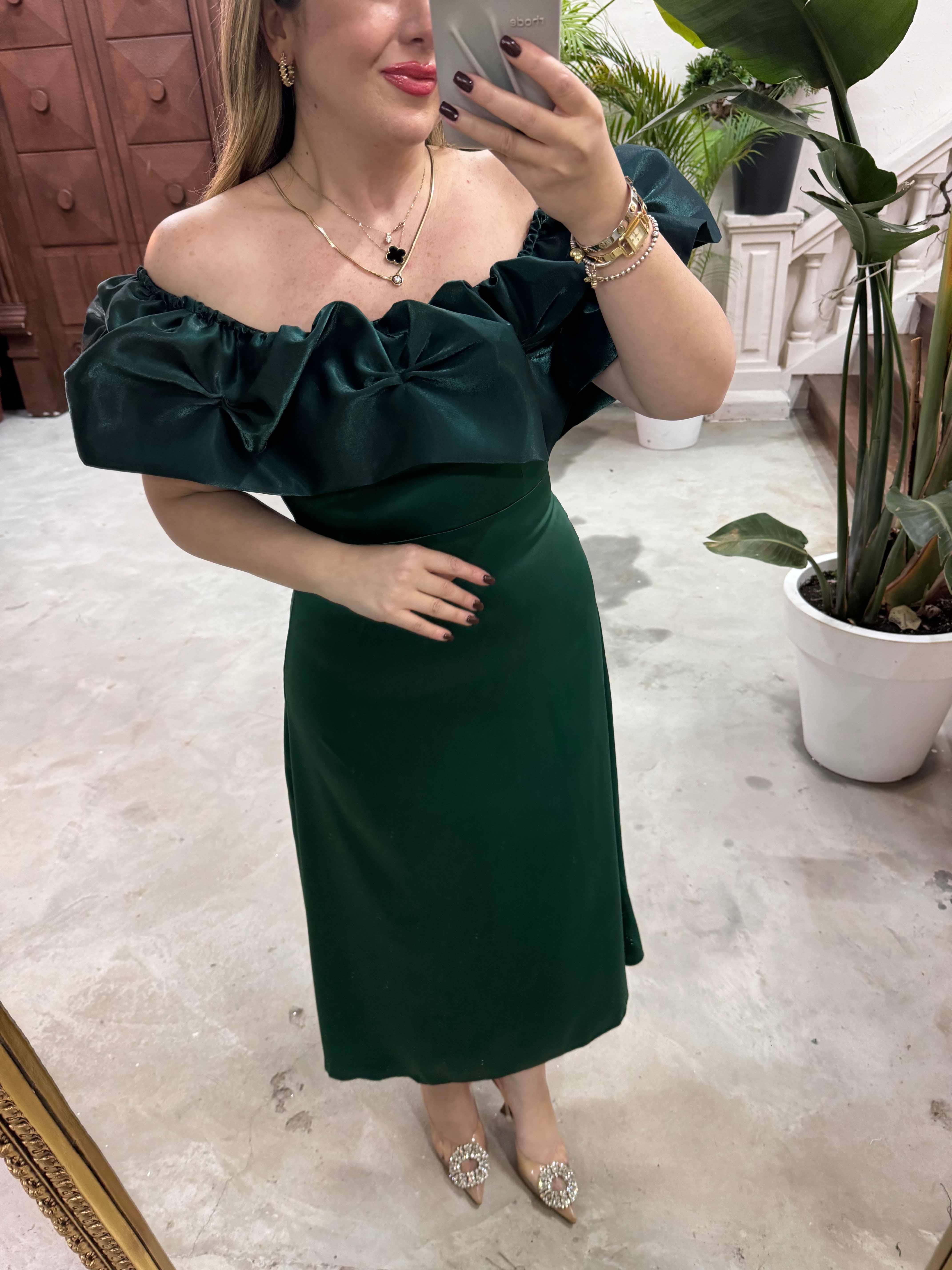 Lilyum Madonna Yaka Saten Elbise Zümrüt Yeşil