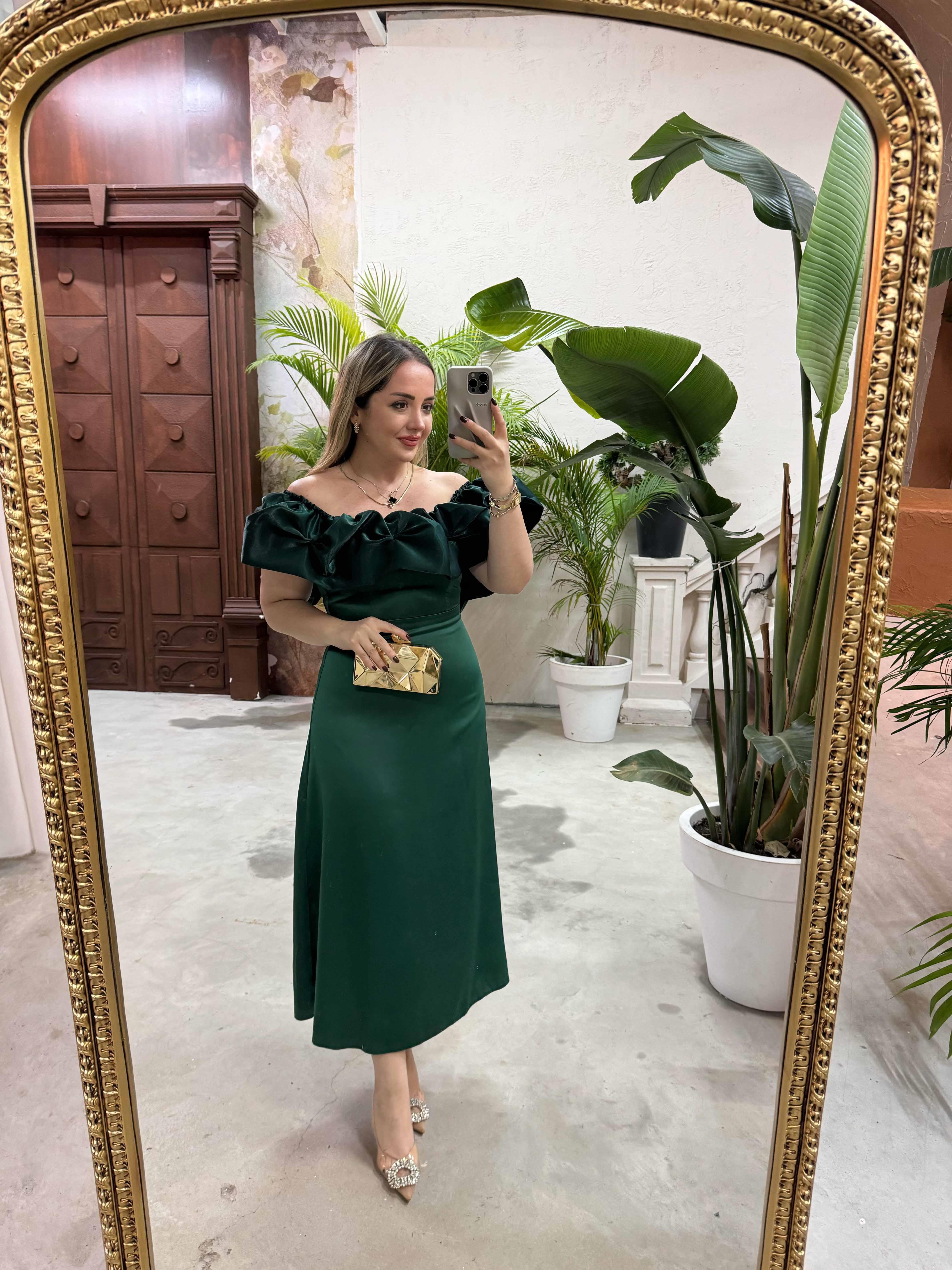 Lilyum Madonna Yaka Saten Elbise Zümrüt Yeşil