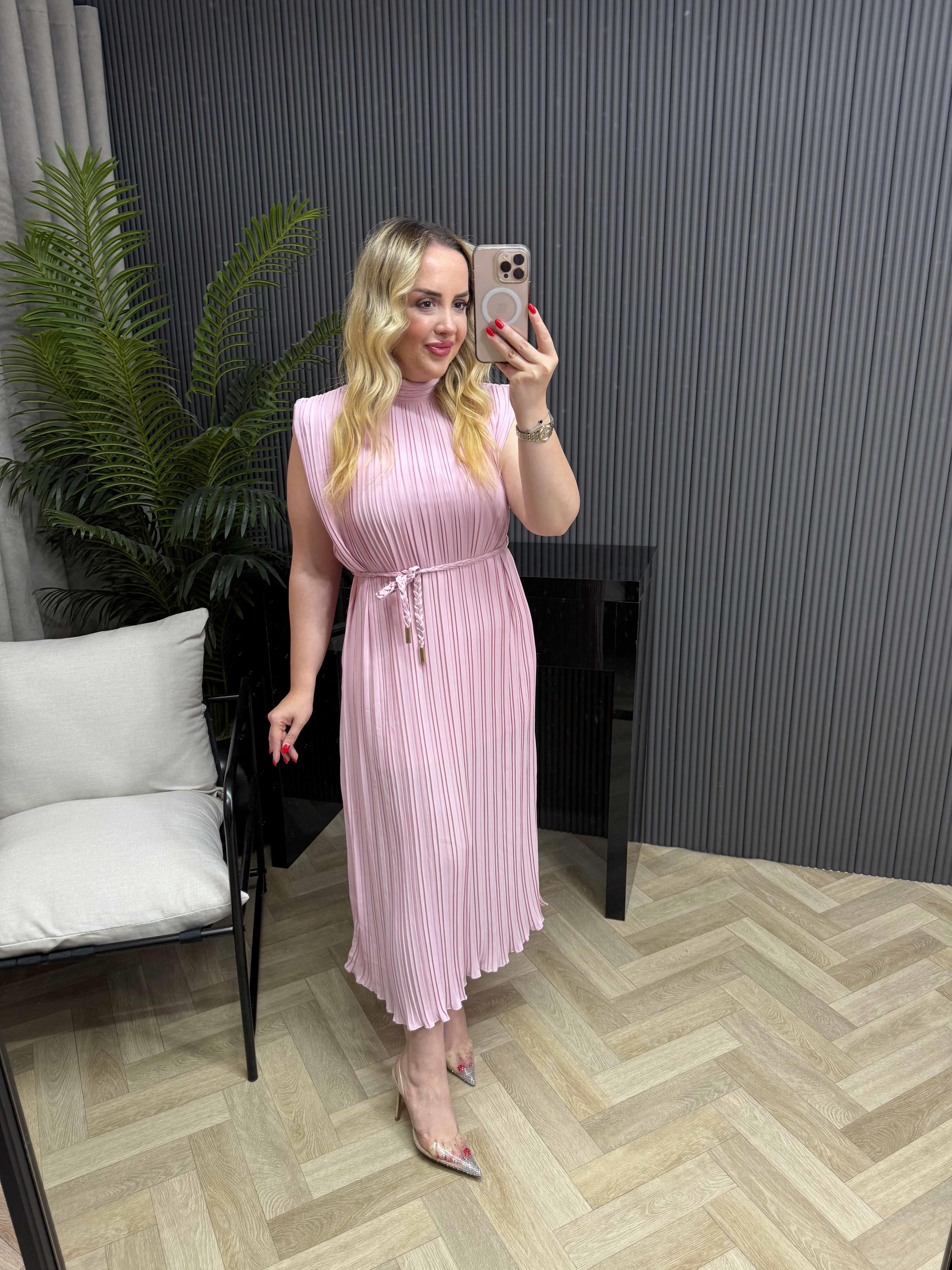 Lina Pilise Örgü Kemerli Elbise Pudra