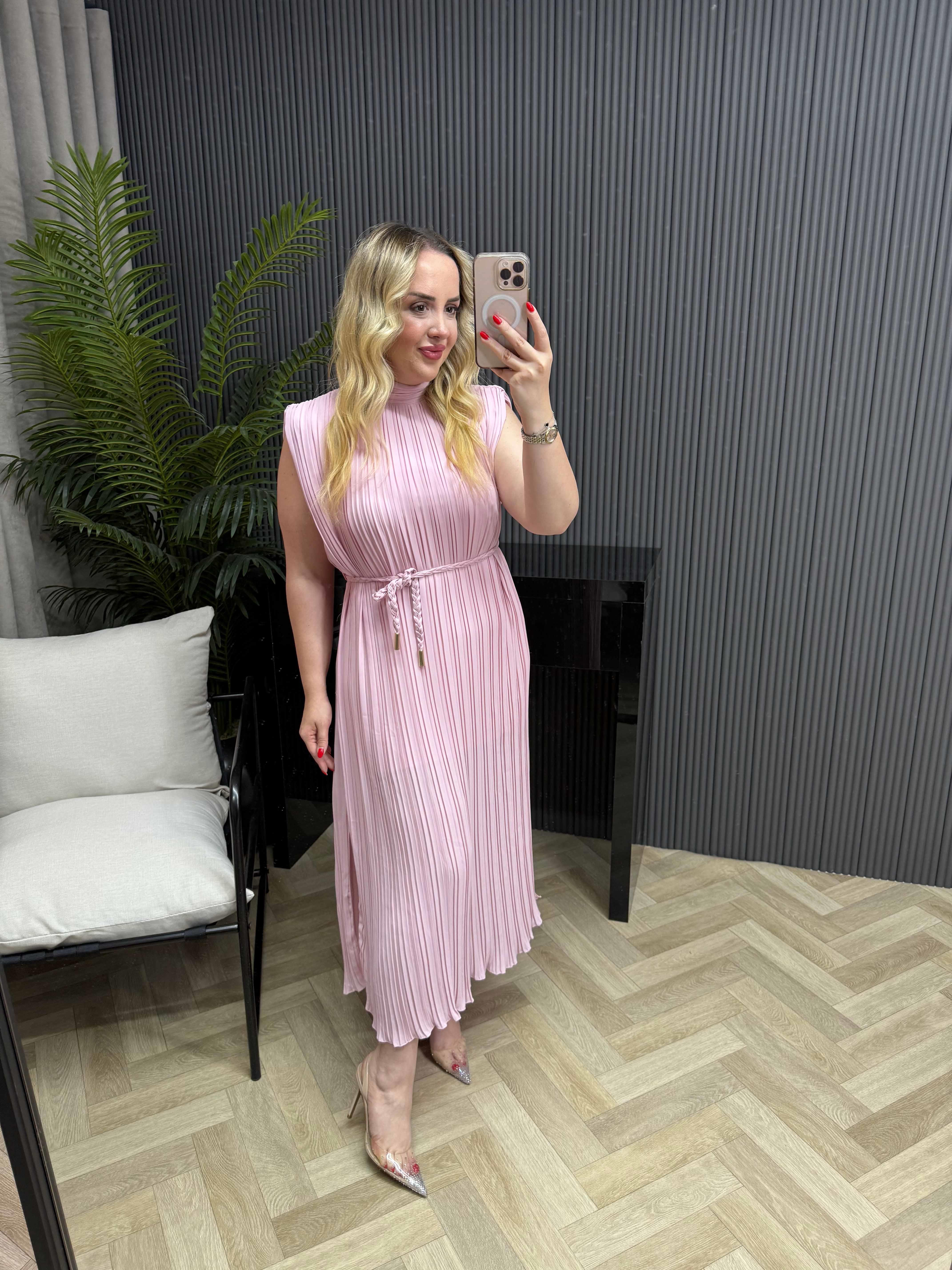 Lina Pilise Örgü Kemerli Elbise Pudra