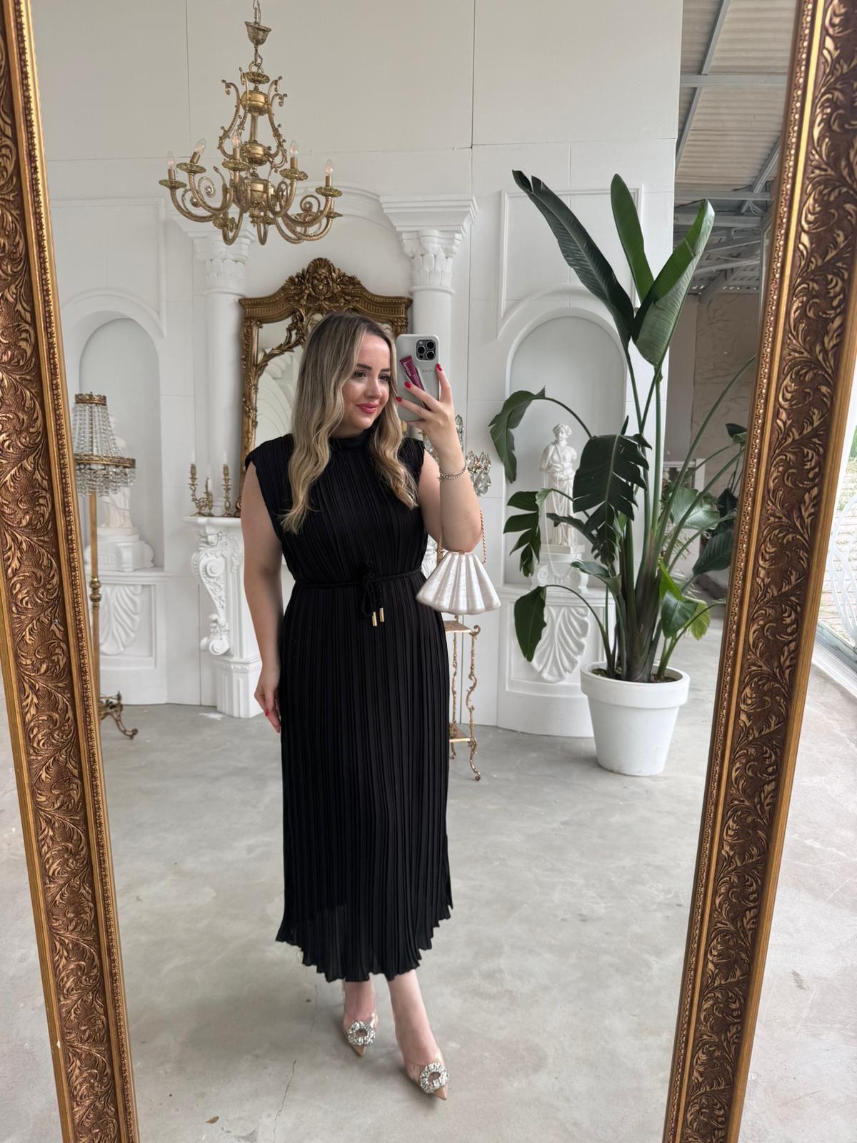 LİNA PİLİSE ÖRGÜ KEMERLİ ELBİSE SİYAH