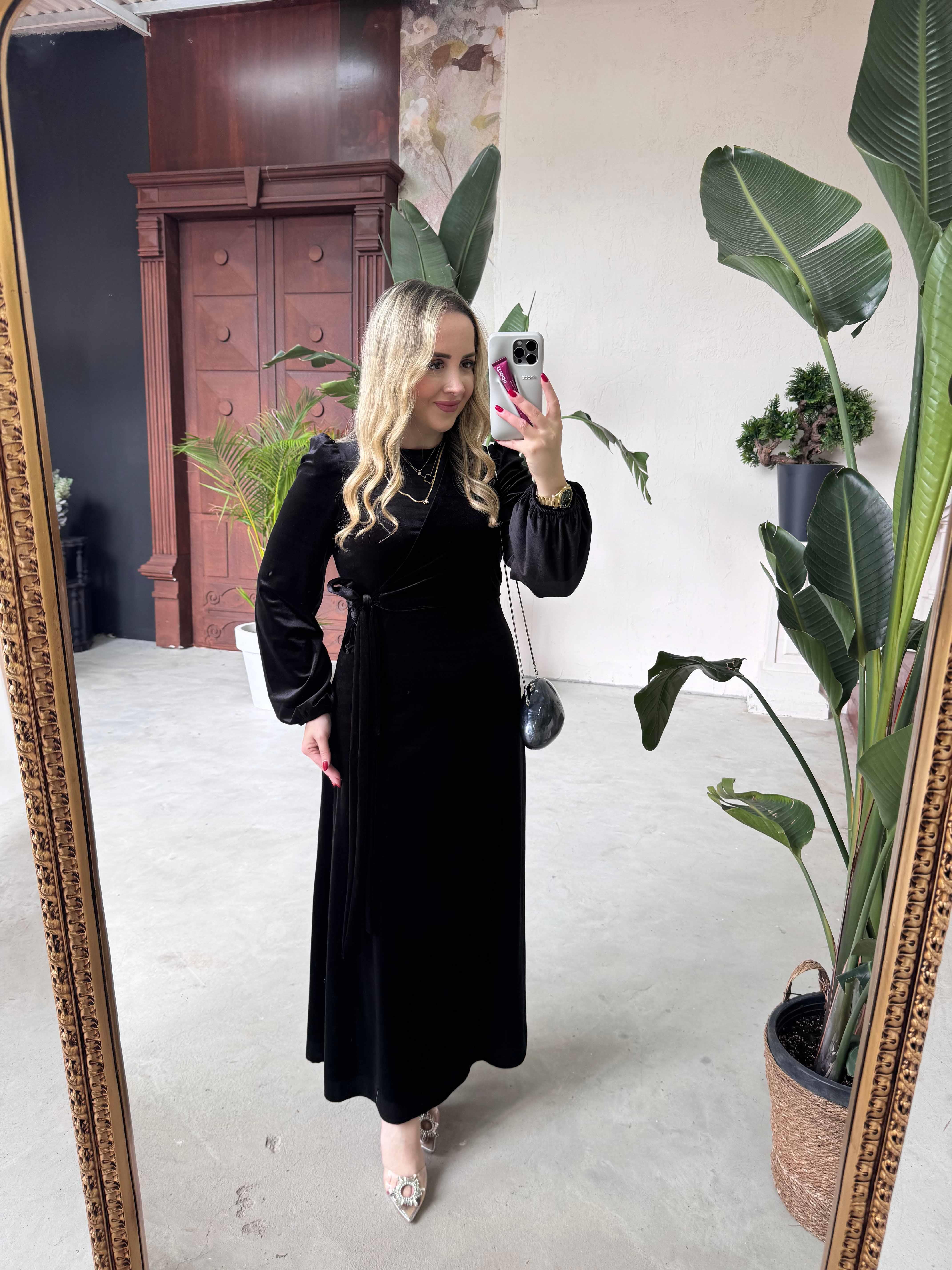 MERLİN TASARIM KADİFE ELBİSE SİYAH