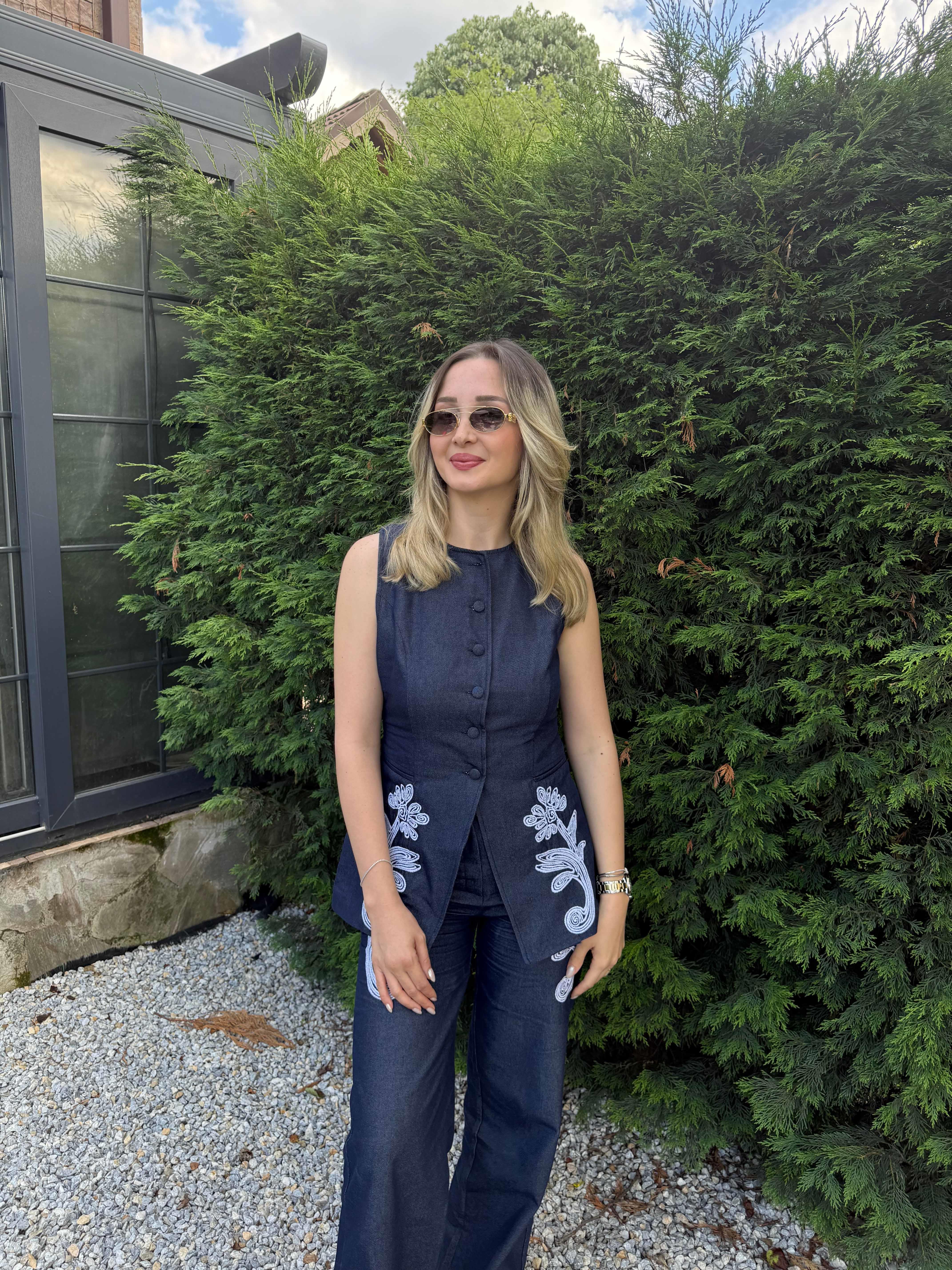 Nakış İşlemeli Denim Takım