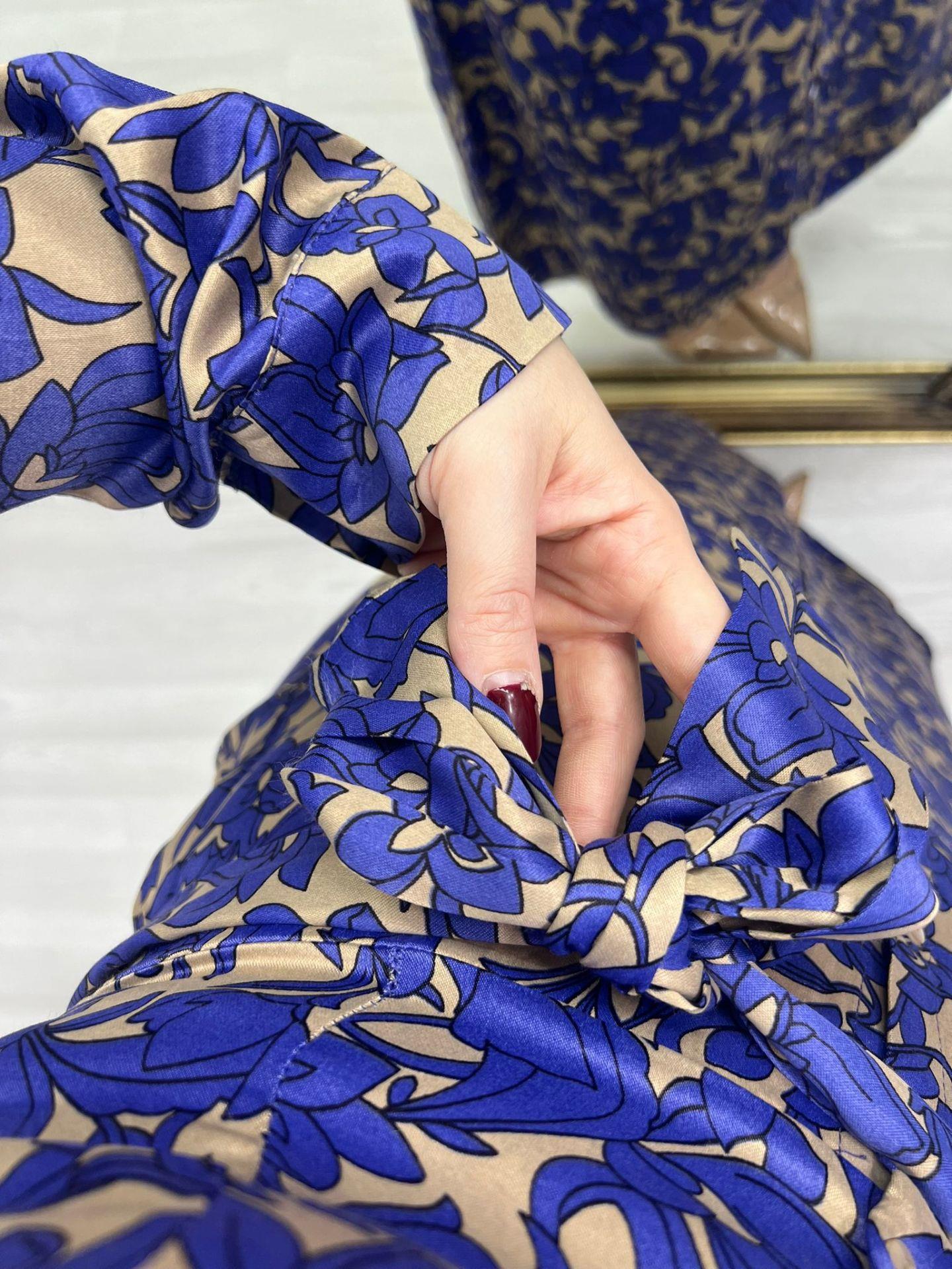 ÖNDEN DÜĞMELİ CEKET YAKA ÖZEL SATEN ELBİSE