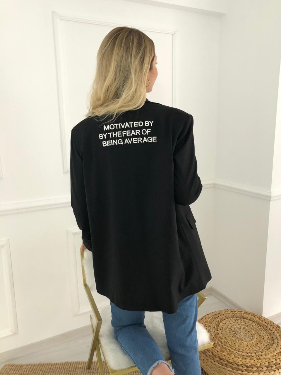OVERSİZE MODEL YAZI DETAY BLAZER