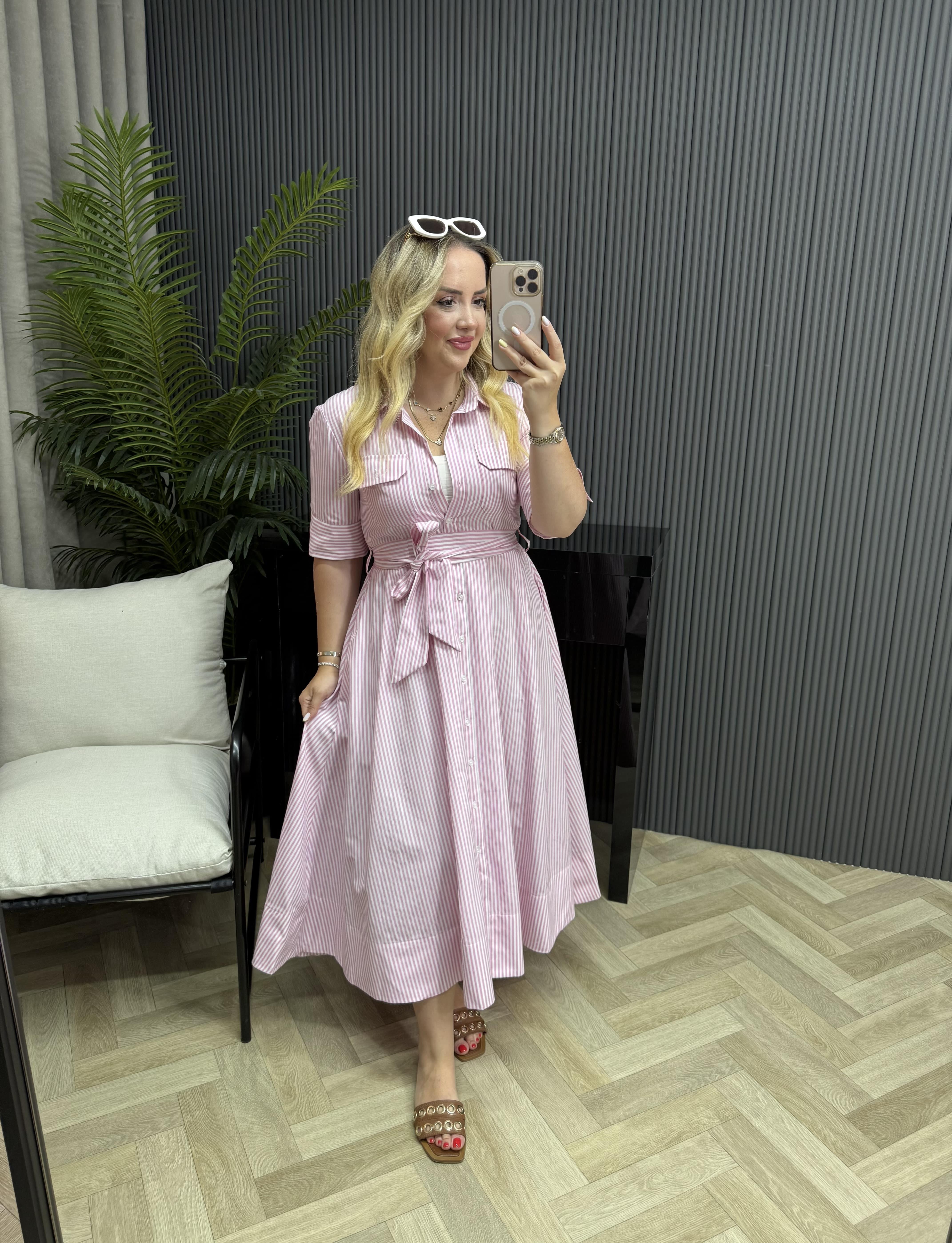 Pembe Çizgili Belden Kuşaklı Tasarım Elbise