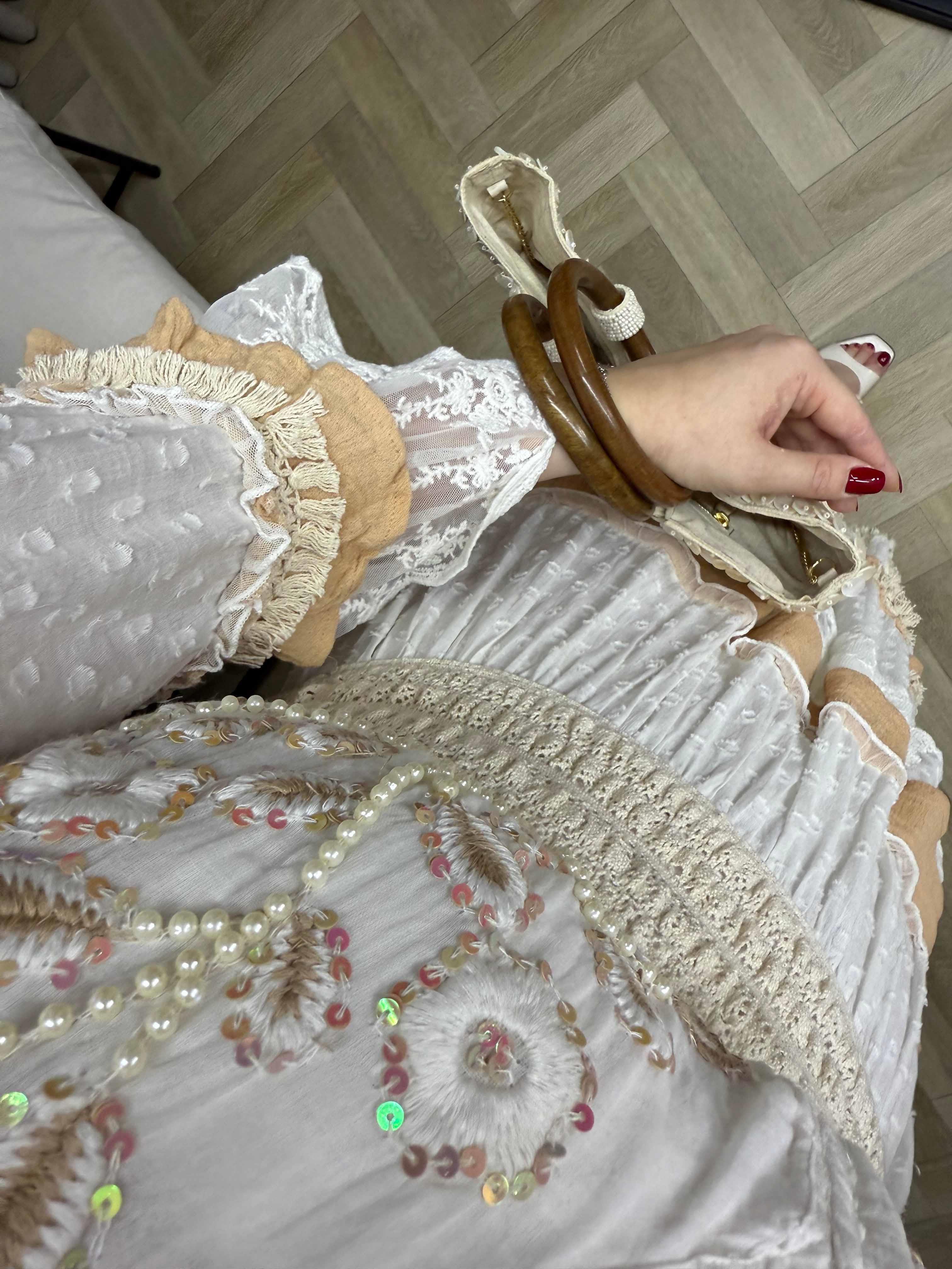Sandra Fırfır Detay Kat Kat Pullu İthal Tasarım Elbise