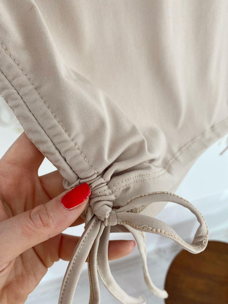 SANDY YANI BÜZGÜLÜ BLUZ BEJ