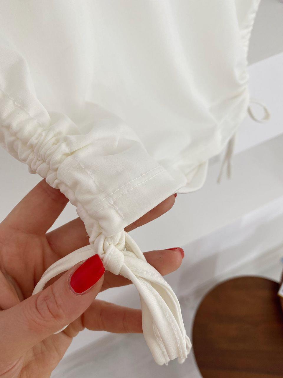 SANDY YANI BÜZGÜLÜ BLUZ  BEYAZ