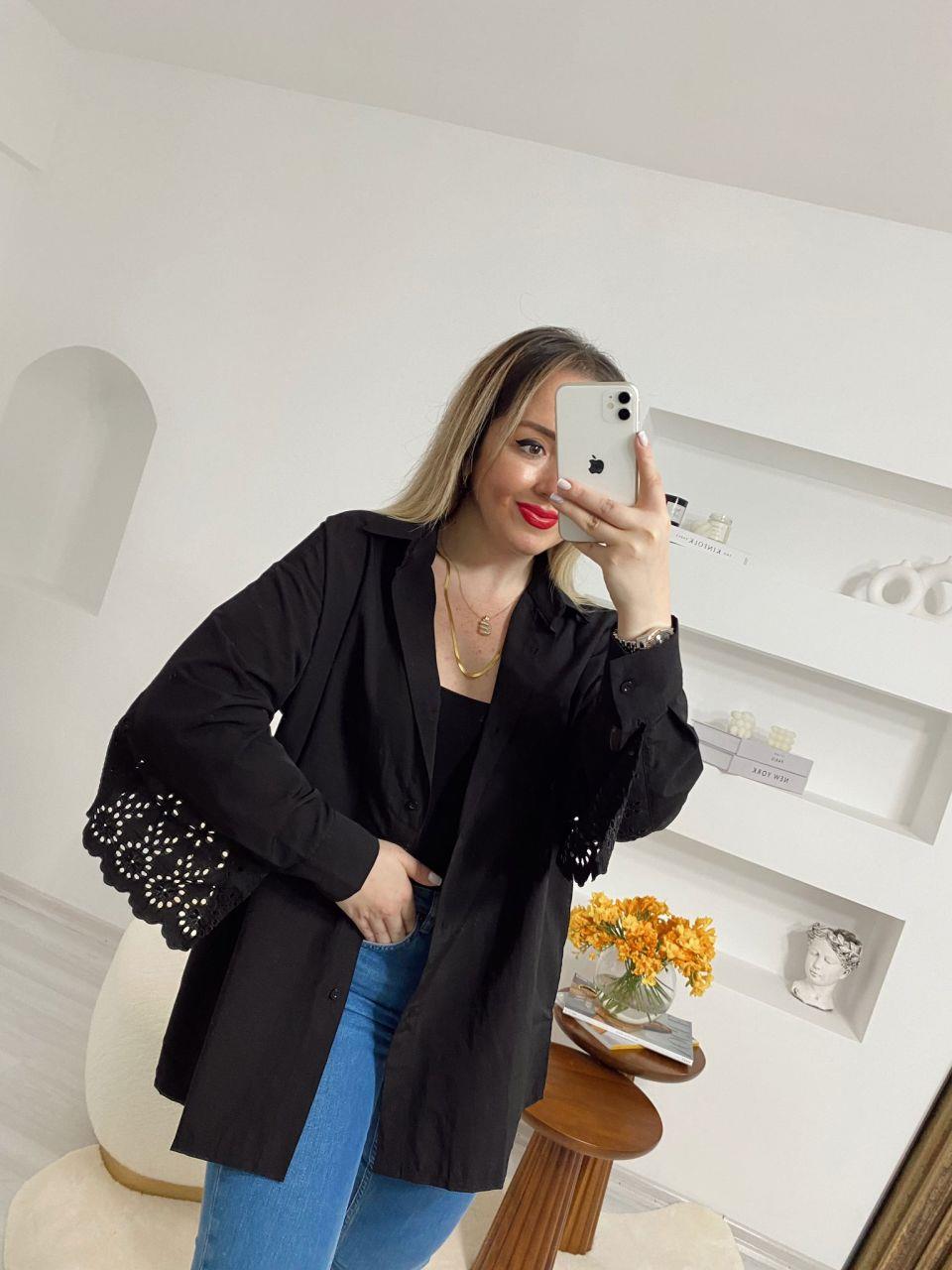 SİYAH RENK FİSTO DETAYLI GÖMLEK